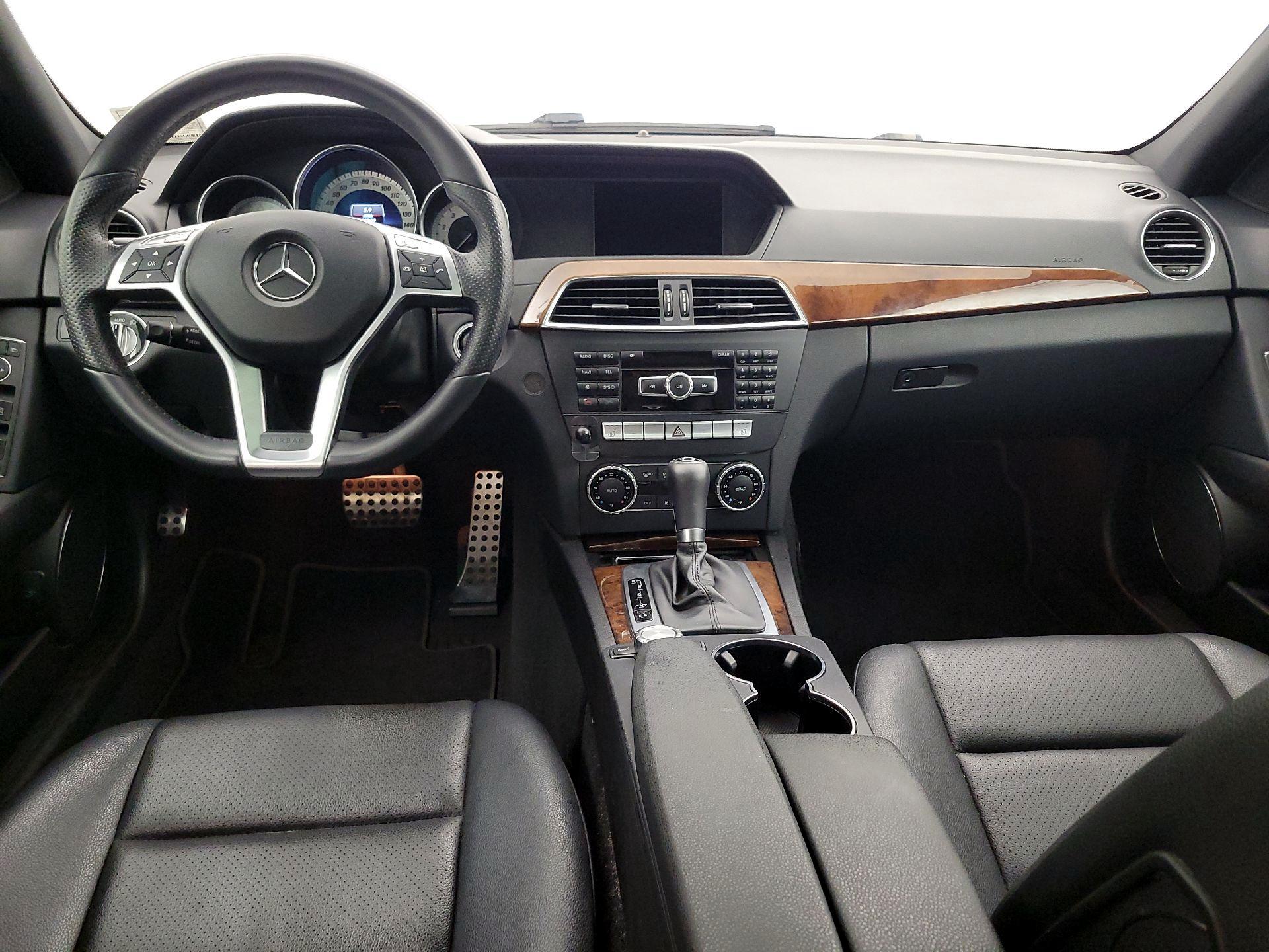 Thumbnail: 2014 Mercedes-Benz C-Class - 9
