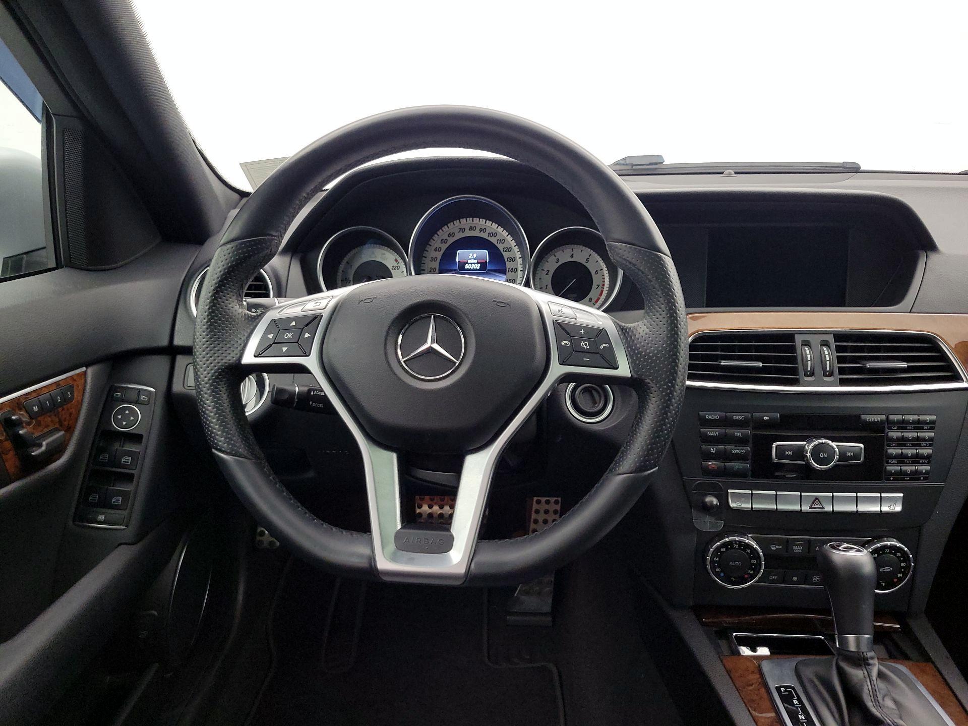 Thumbnail: 2014 Mercedes-Benz C-Class - 10