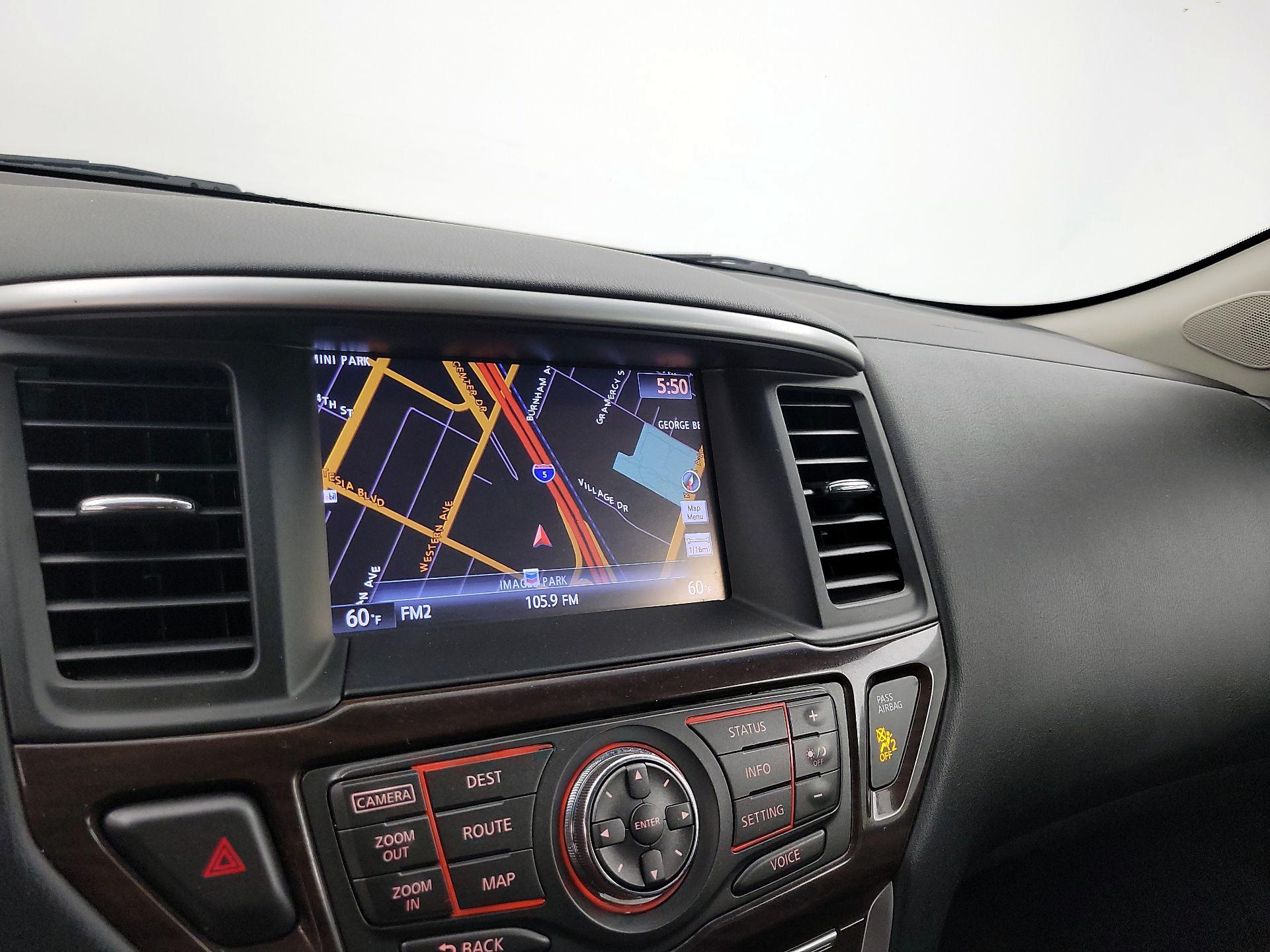 Thumbnail: 2015 Nissan Pathfinder - 14