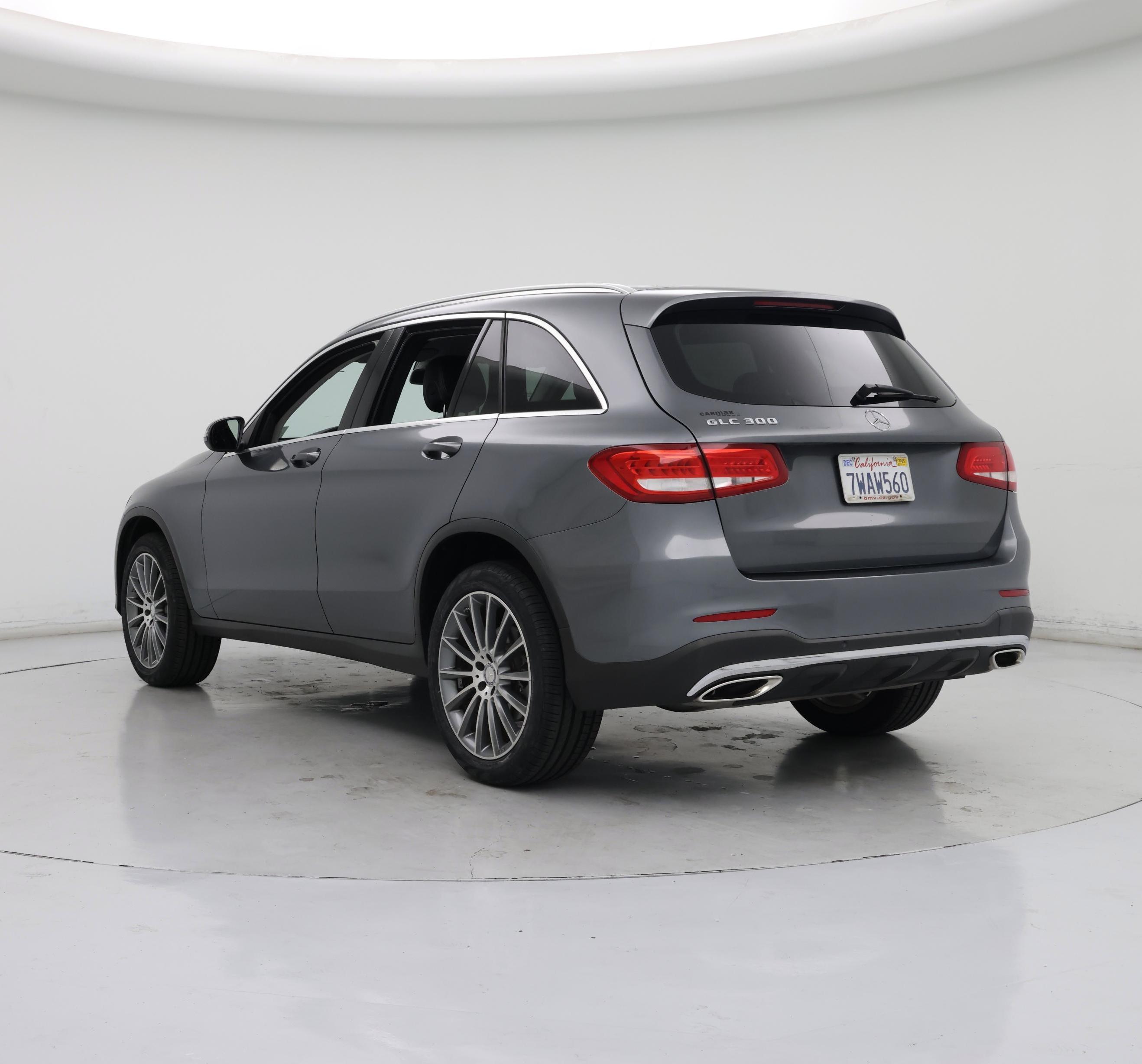 Thumbnail: 2016 Mercedes-Benz GLC - 2