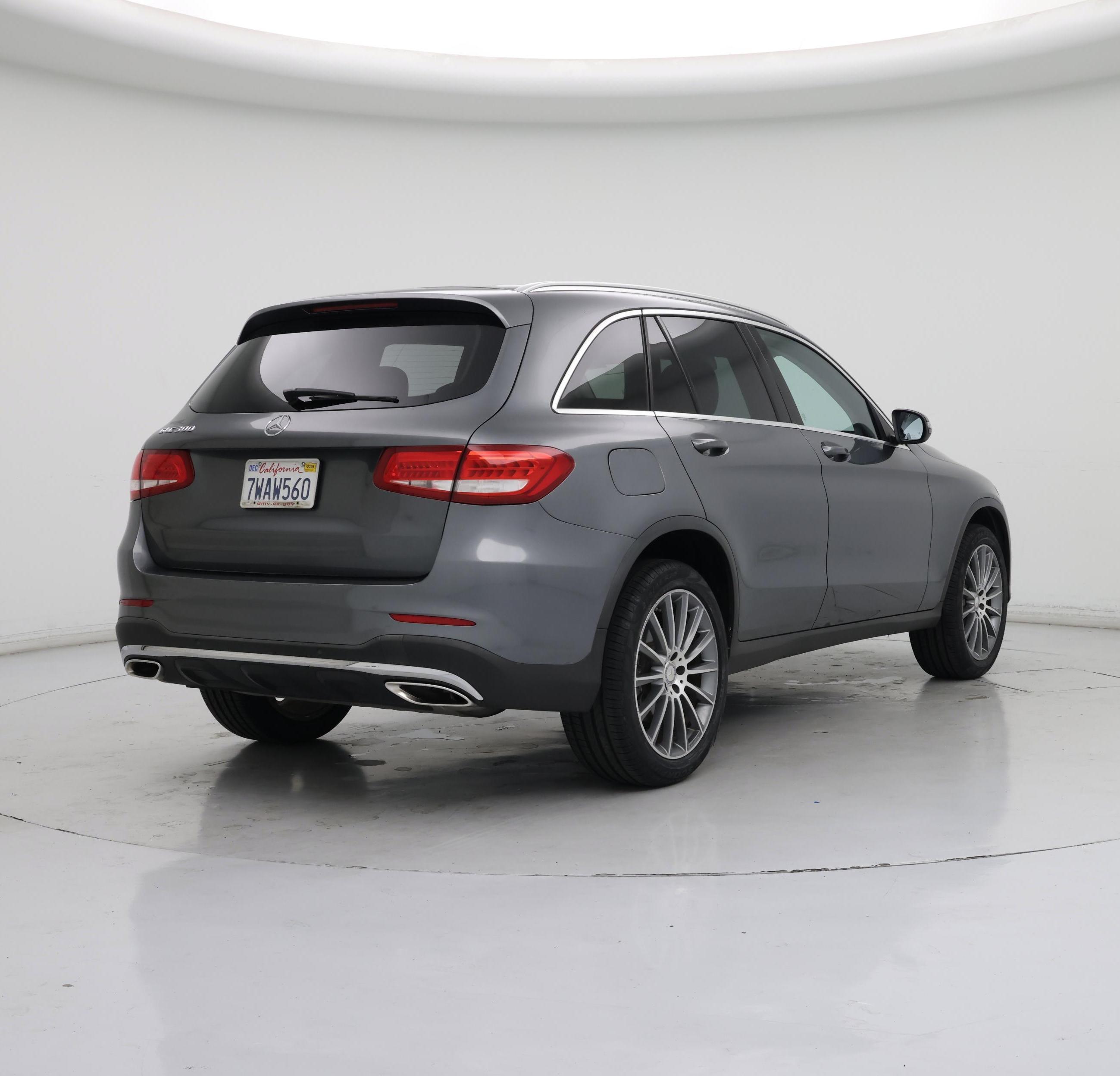 Thumbnail: 2016 Mercedes-Benz GLC - 8