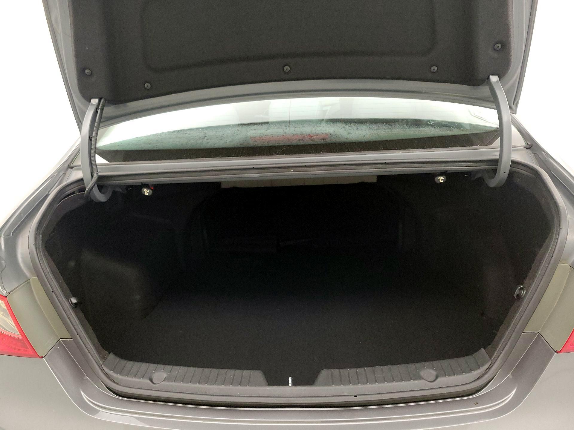 Thumbnail: 2013 Hyundai Sonata - 19