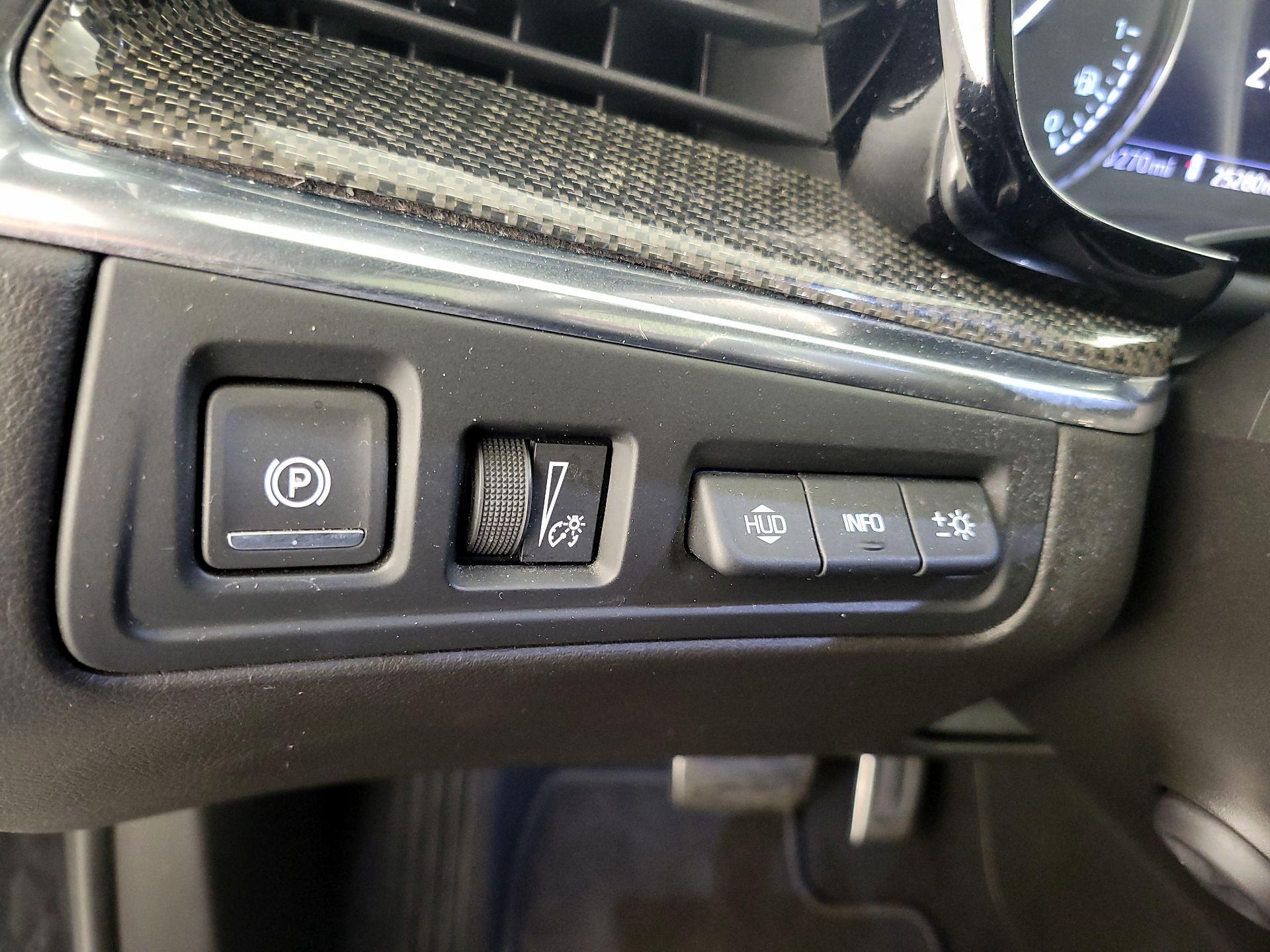 Thumbnail: 2020 Cadillac XT5 - 13