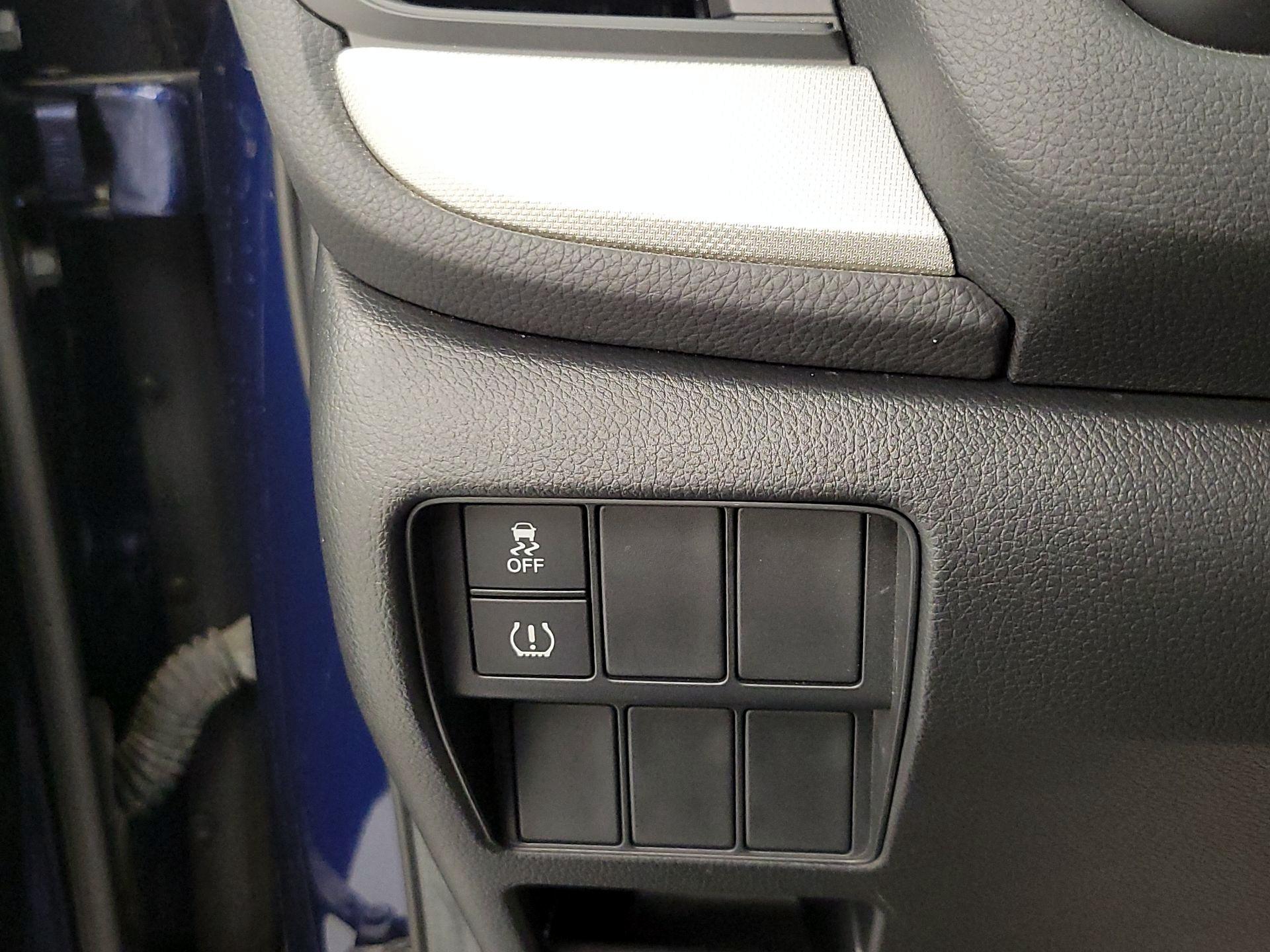 Thumbnail: 2017 Honda CR-V - 13