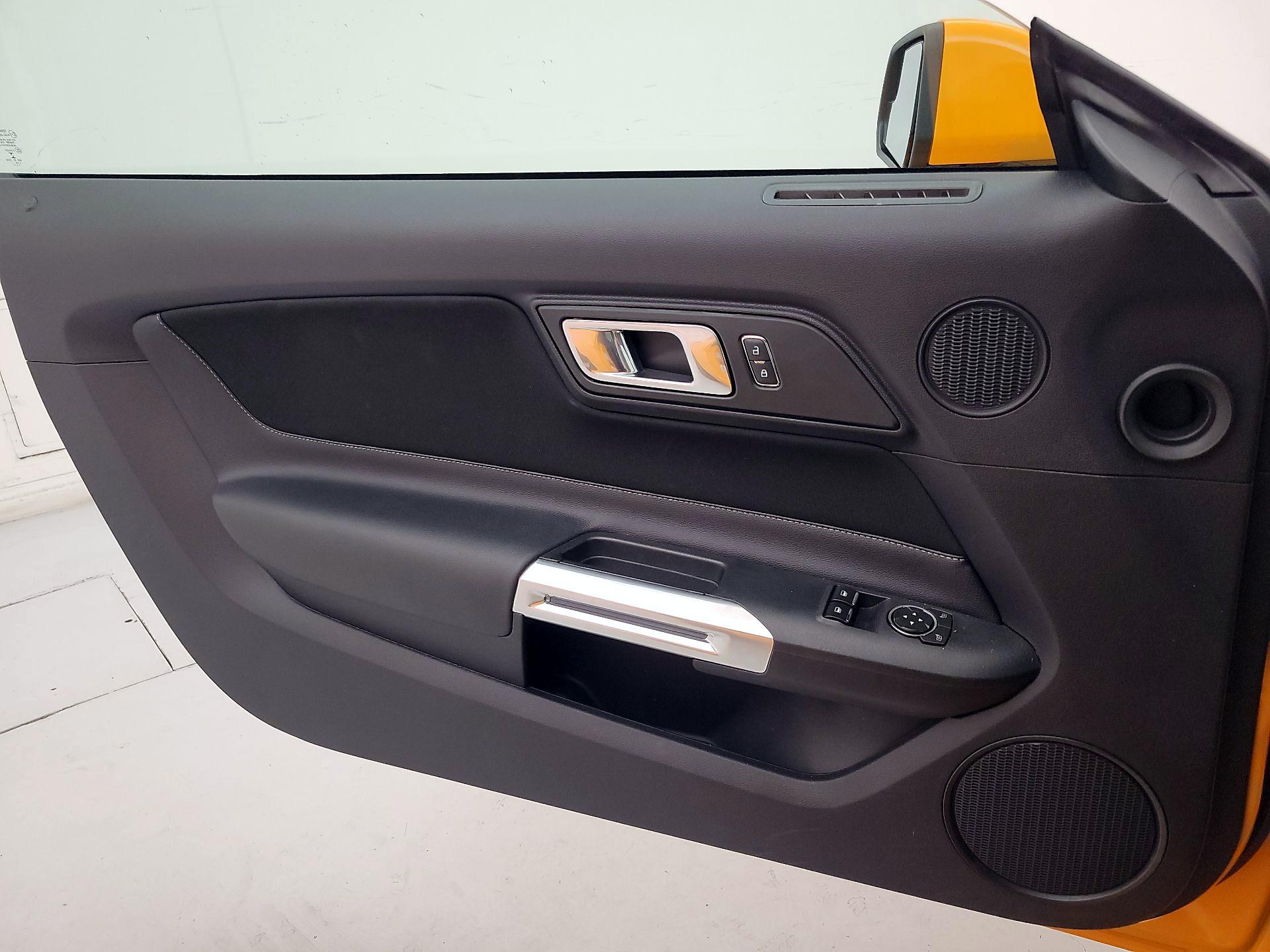 Thumbnail: 2019 Ford Mustang - 12