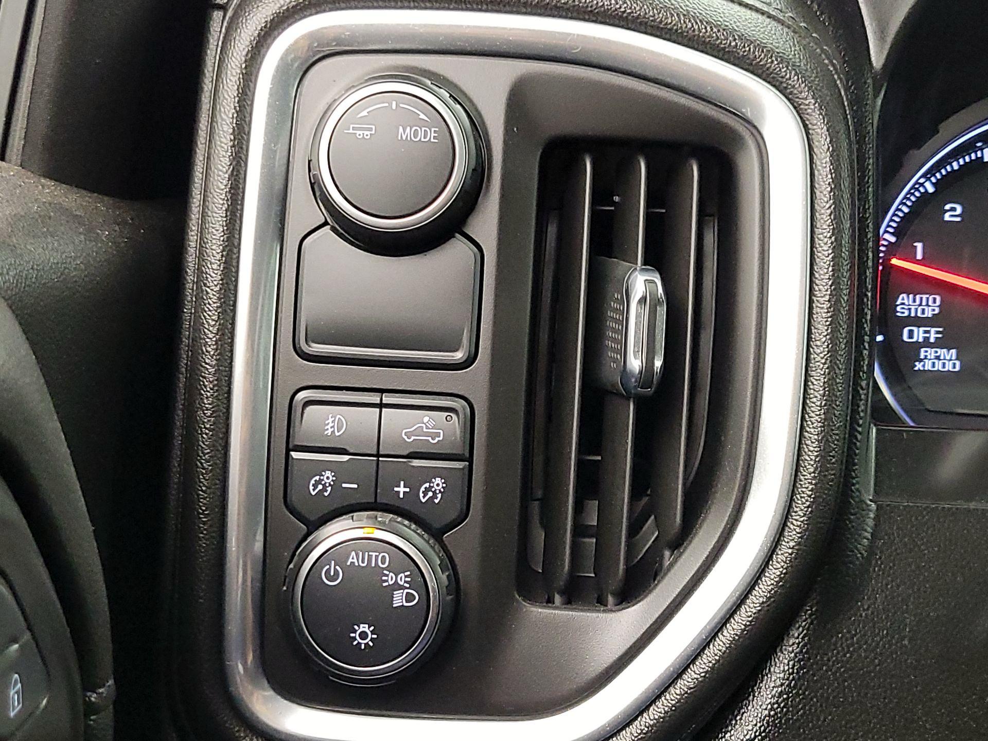 Thumbnail: 2020 Chevrolet Silverado 1500 - 13