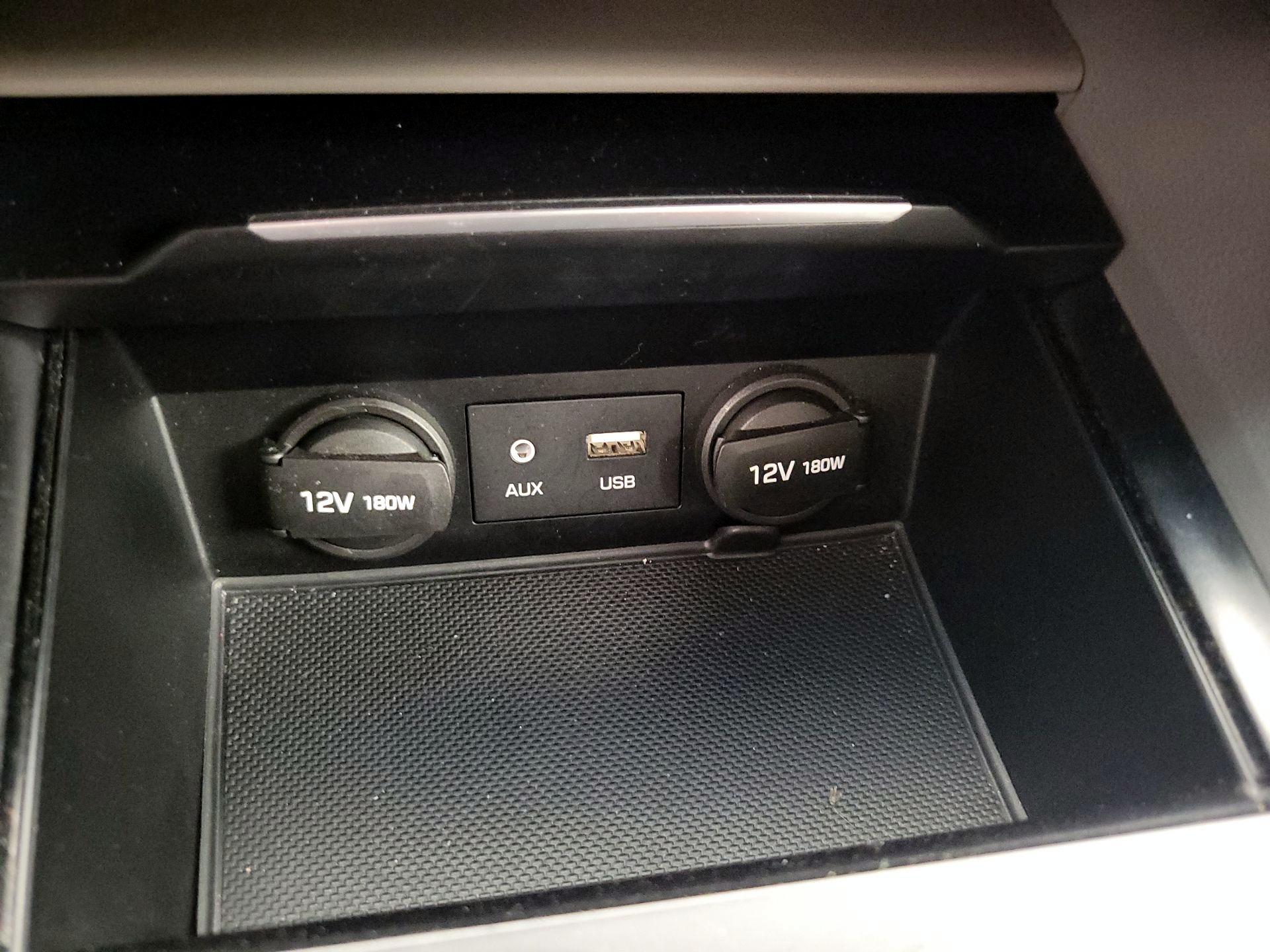 Thumbnail: 2017 Hyundai Elantra - 18