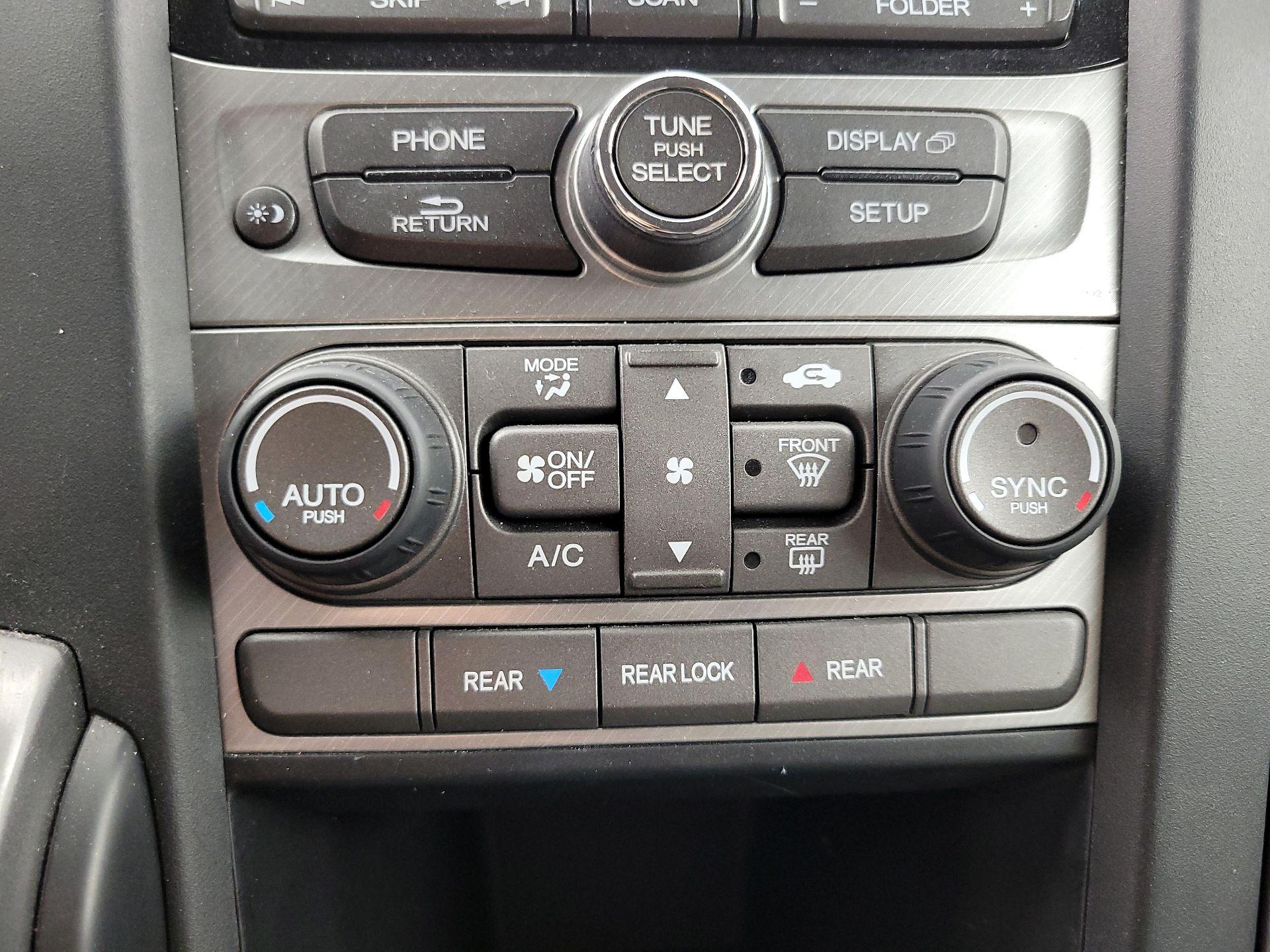 Thumbnail: 2013 Honda Pilot - 16