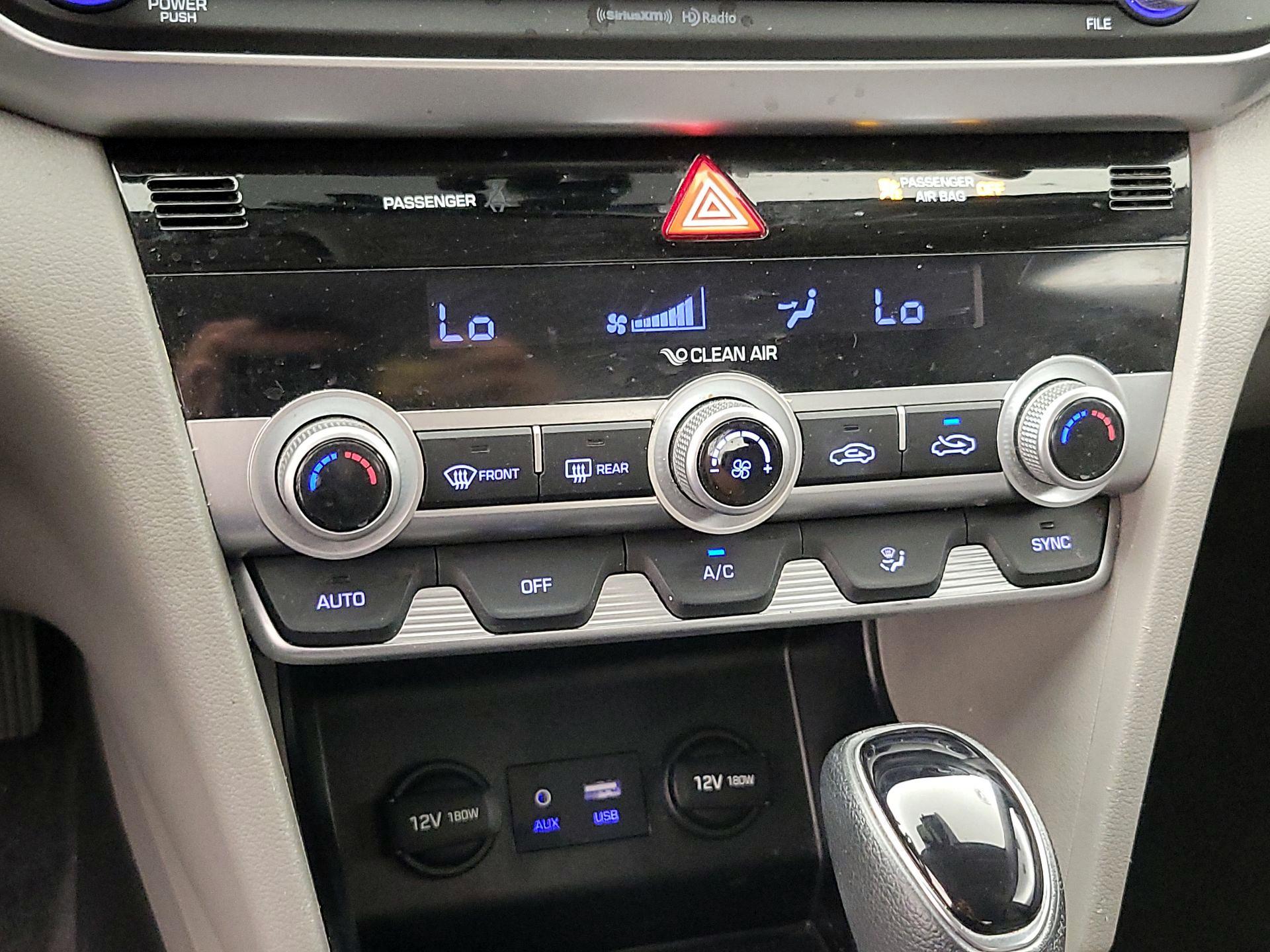 Thumbnail: 2020 Hyundai Elantra - 16
