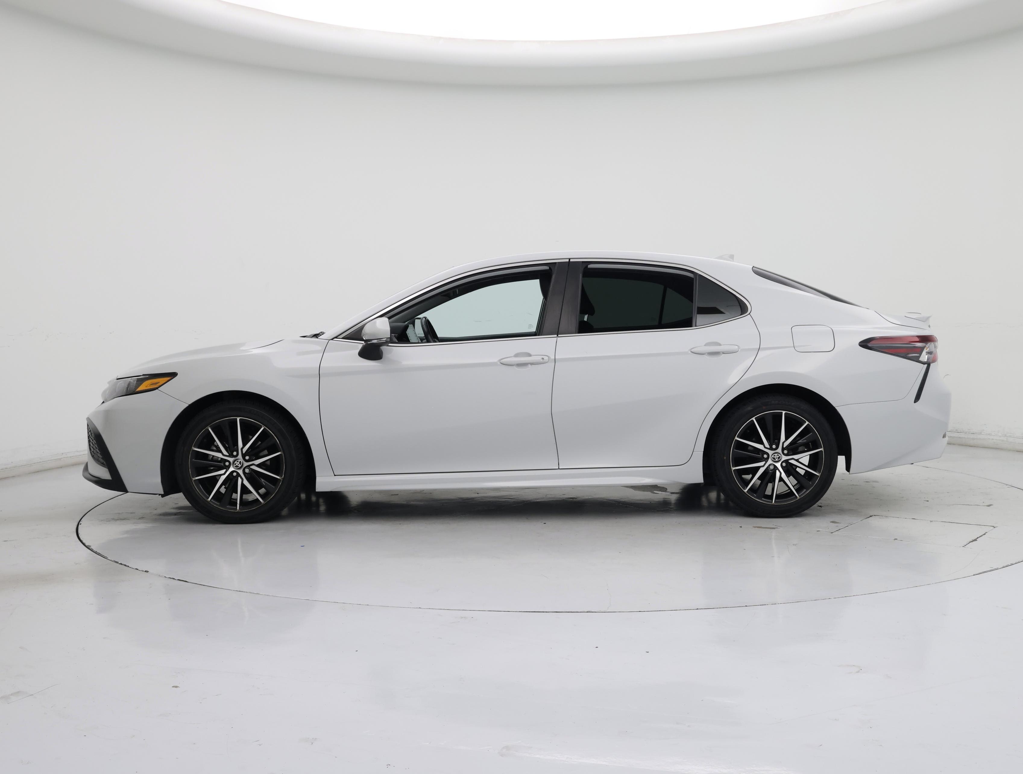 Thumbnail: 2023 Toyota Camry - 3