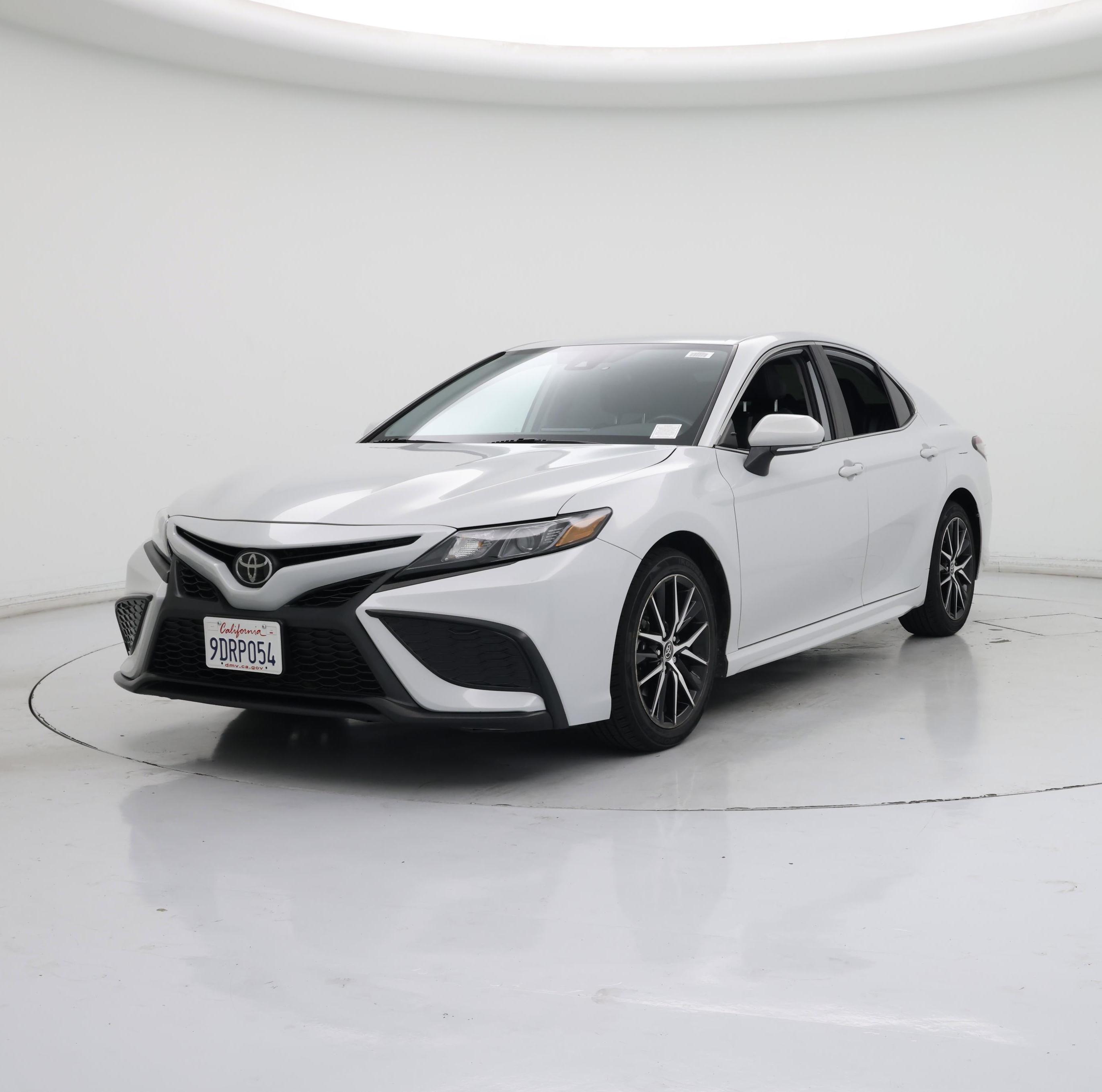Thumbnail: 2023 Toyota Camry - 4