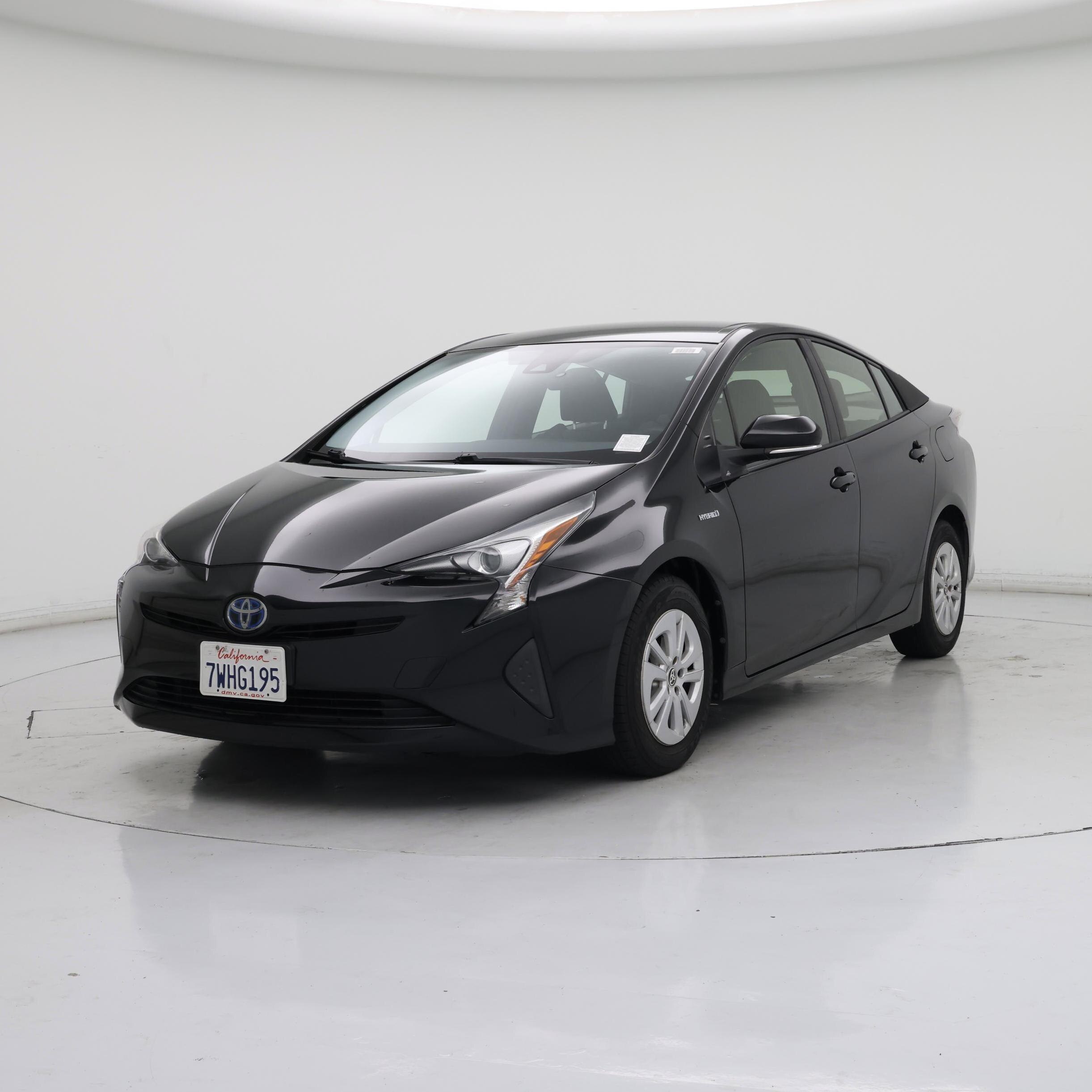Thumbnail: 2017 Toyota Prius - 4