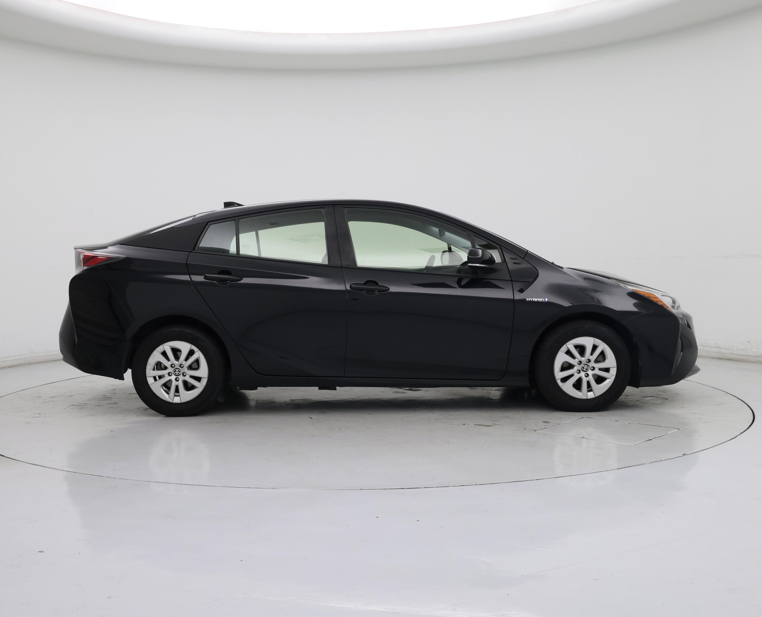 Thumbnail: 2017 Toyota Prius - 7