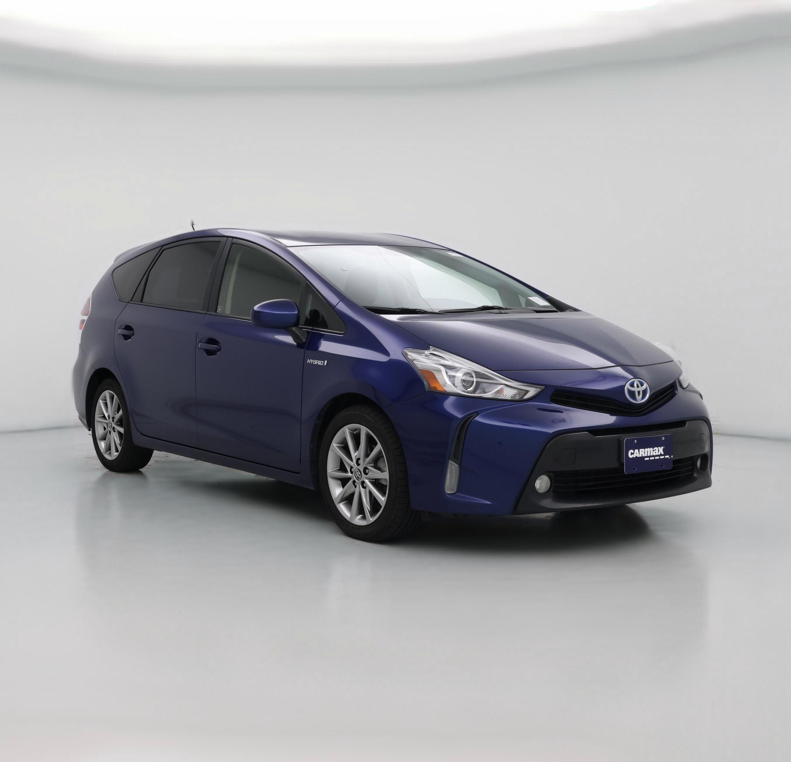 Thumbnail: 2017 Toyota Prius v - 1