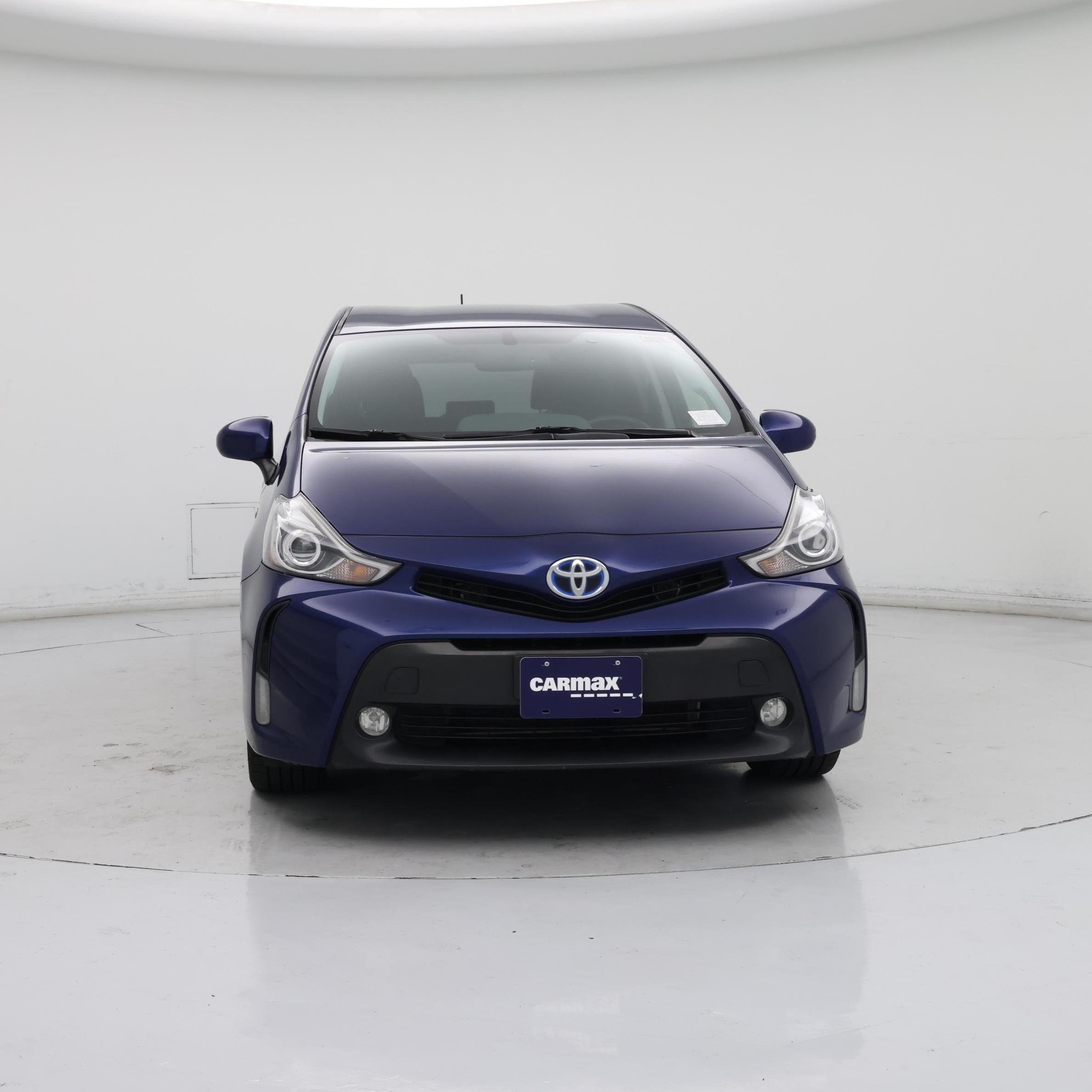 Thumbnail: 2017 Toyota Prius v - 5