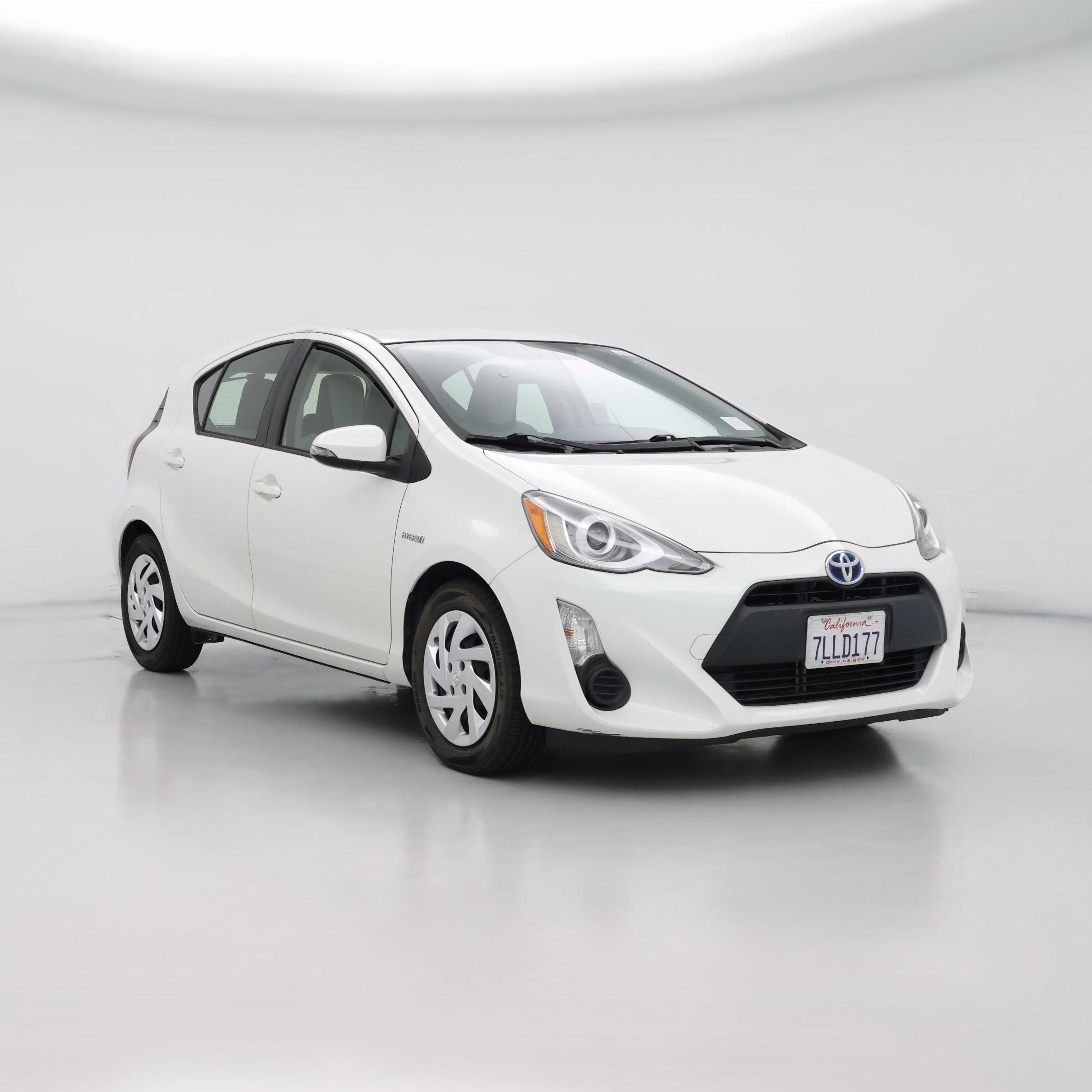 Thumbnail: 2015 Toyota Prius c - 1
