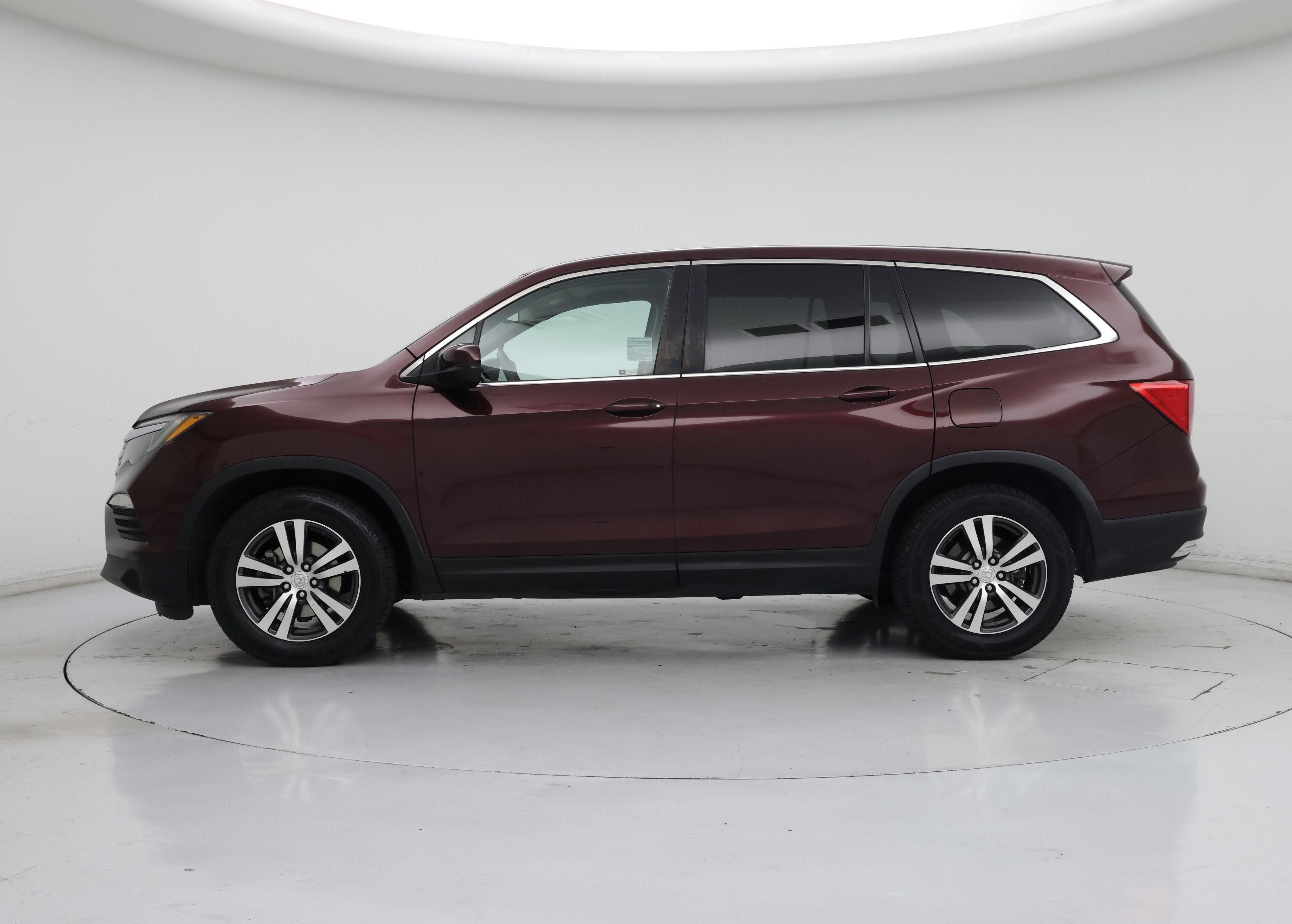 Thumbnail: 2017 Honda Pilot - 3