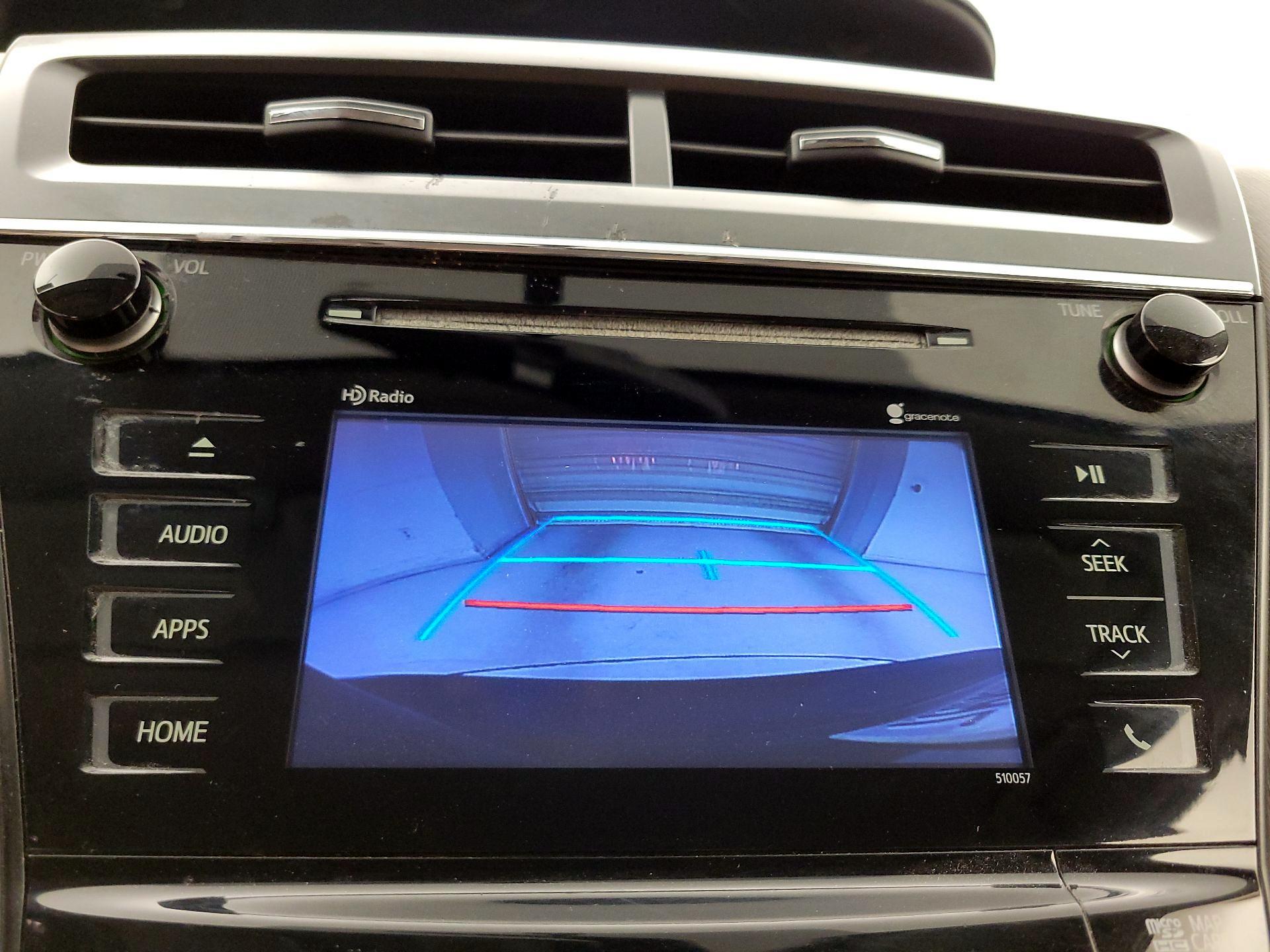 Thumbnail: 2015 Toyota Prius v - 15