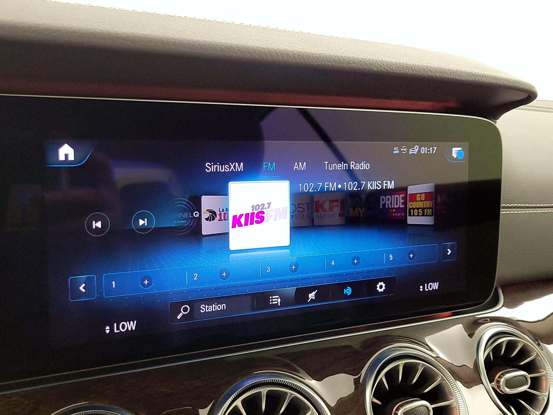 Thumbnail: 2021 Mercedes-Benz E-Class - 16