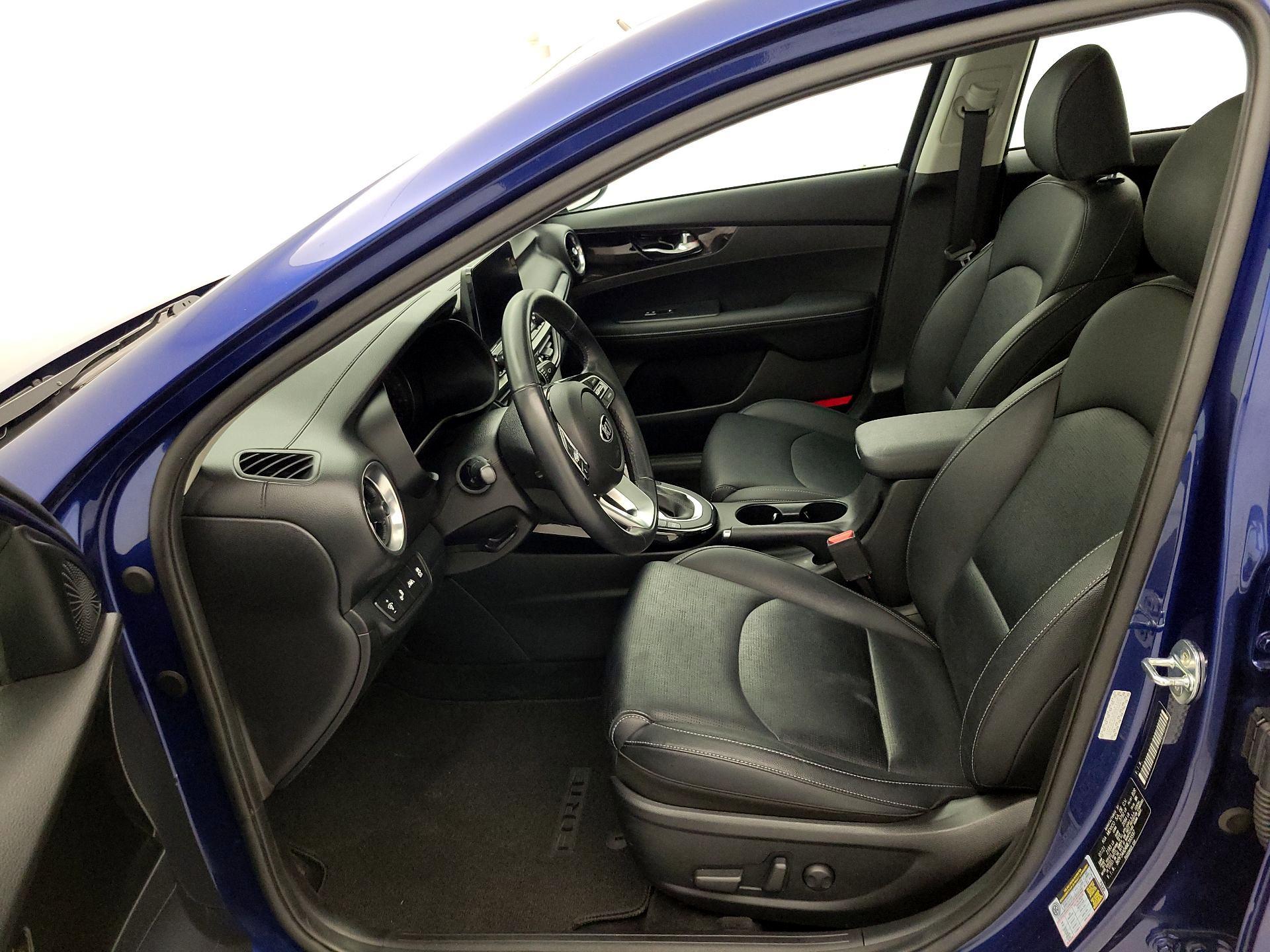 Thumbnail: 2021 Kia Forte - 11