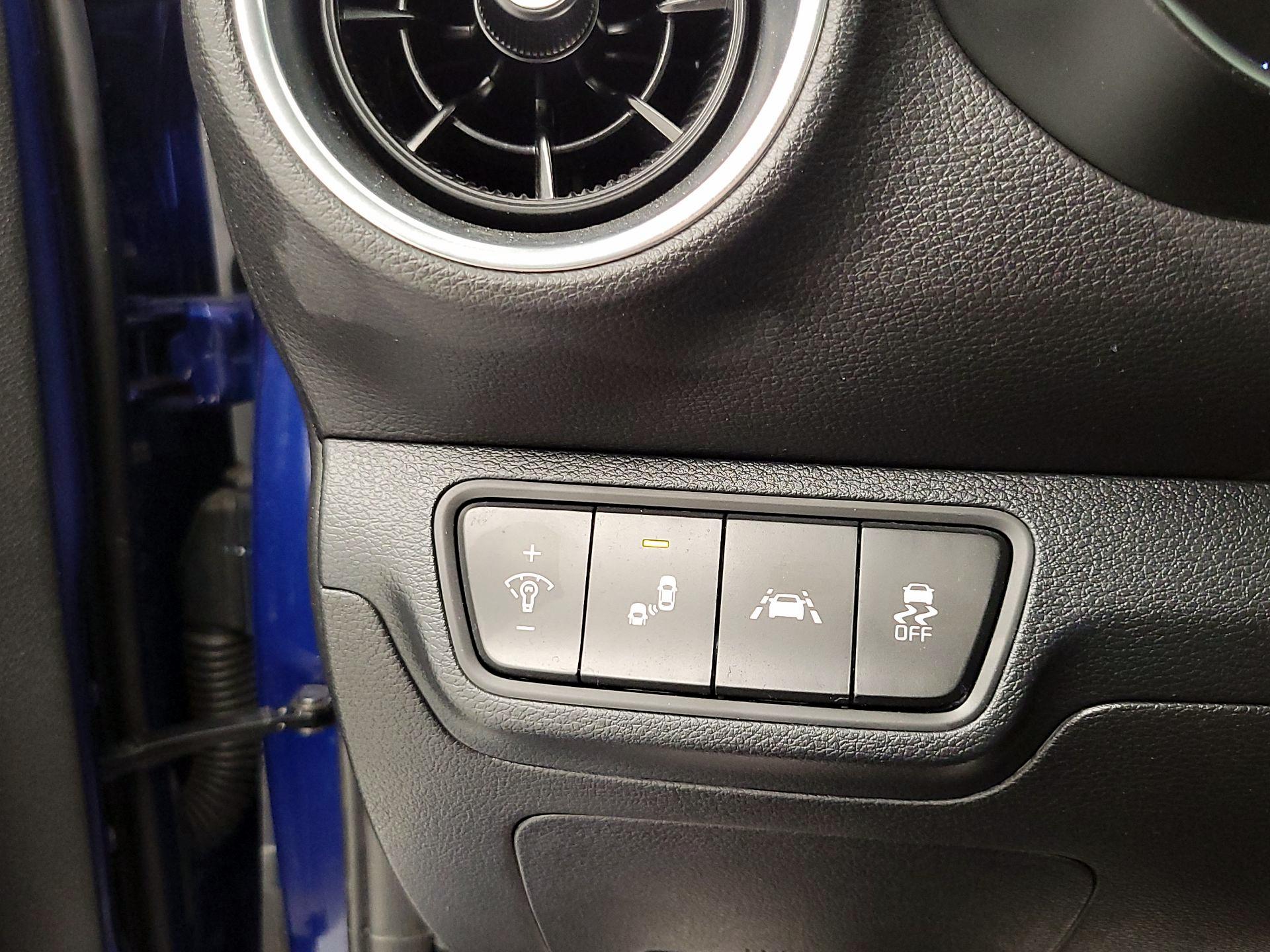 Thumbnail: 2021 Kia Forte - 13