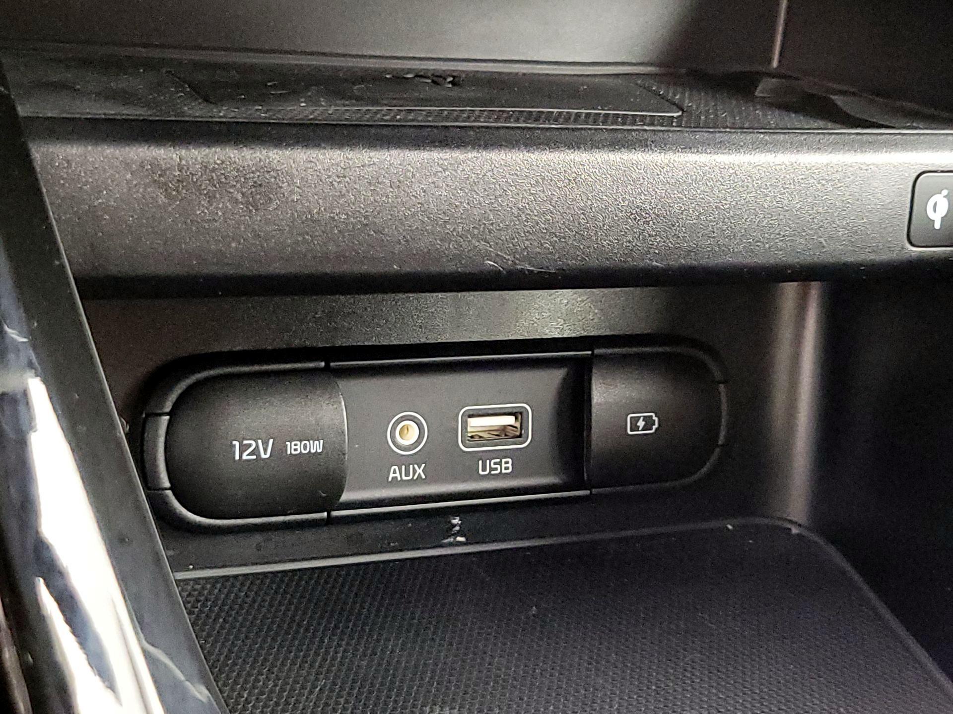 Thumbnail: 2021 Kia Forte - 18
