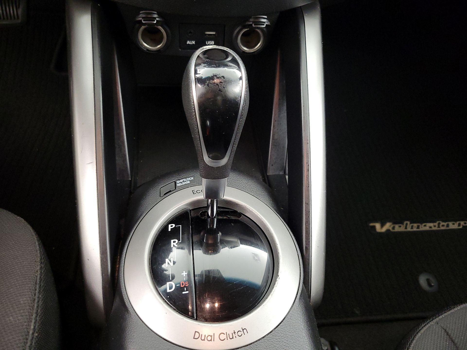 Thumbnail: 2016 Hyundai Veloster - 17
