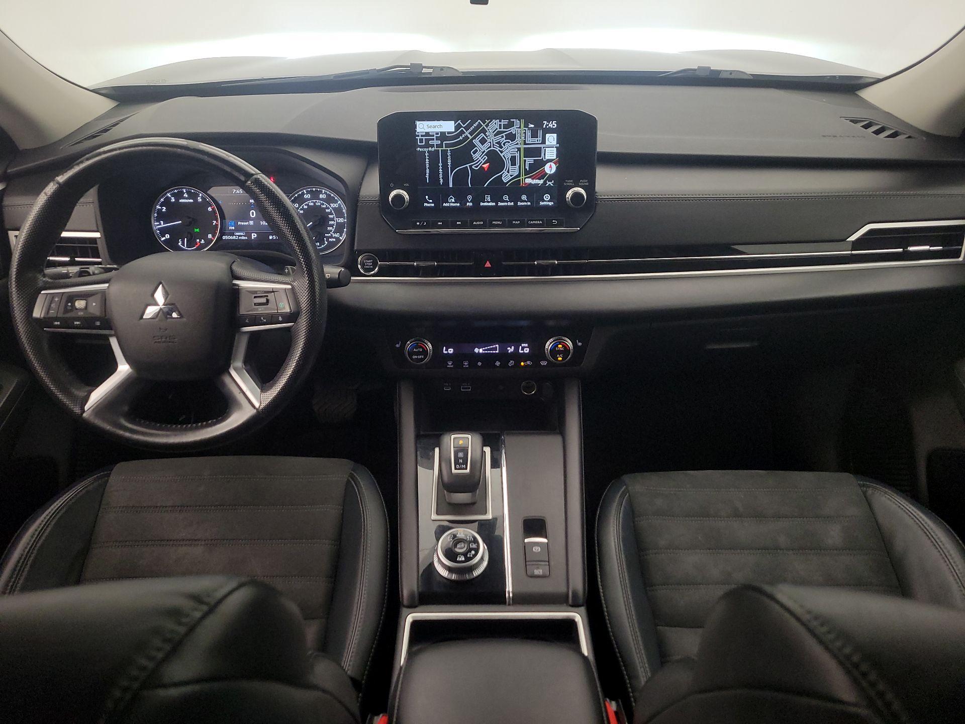 Thumbnail: 2022 Mitsubishi Outlander - 9