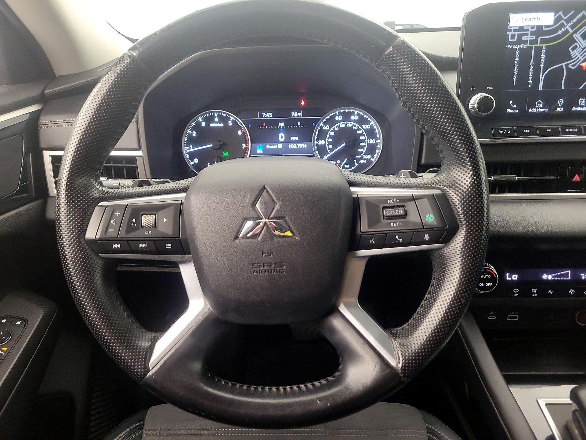 Thumbnail: 2022 Mitsubishi Outlander - 10