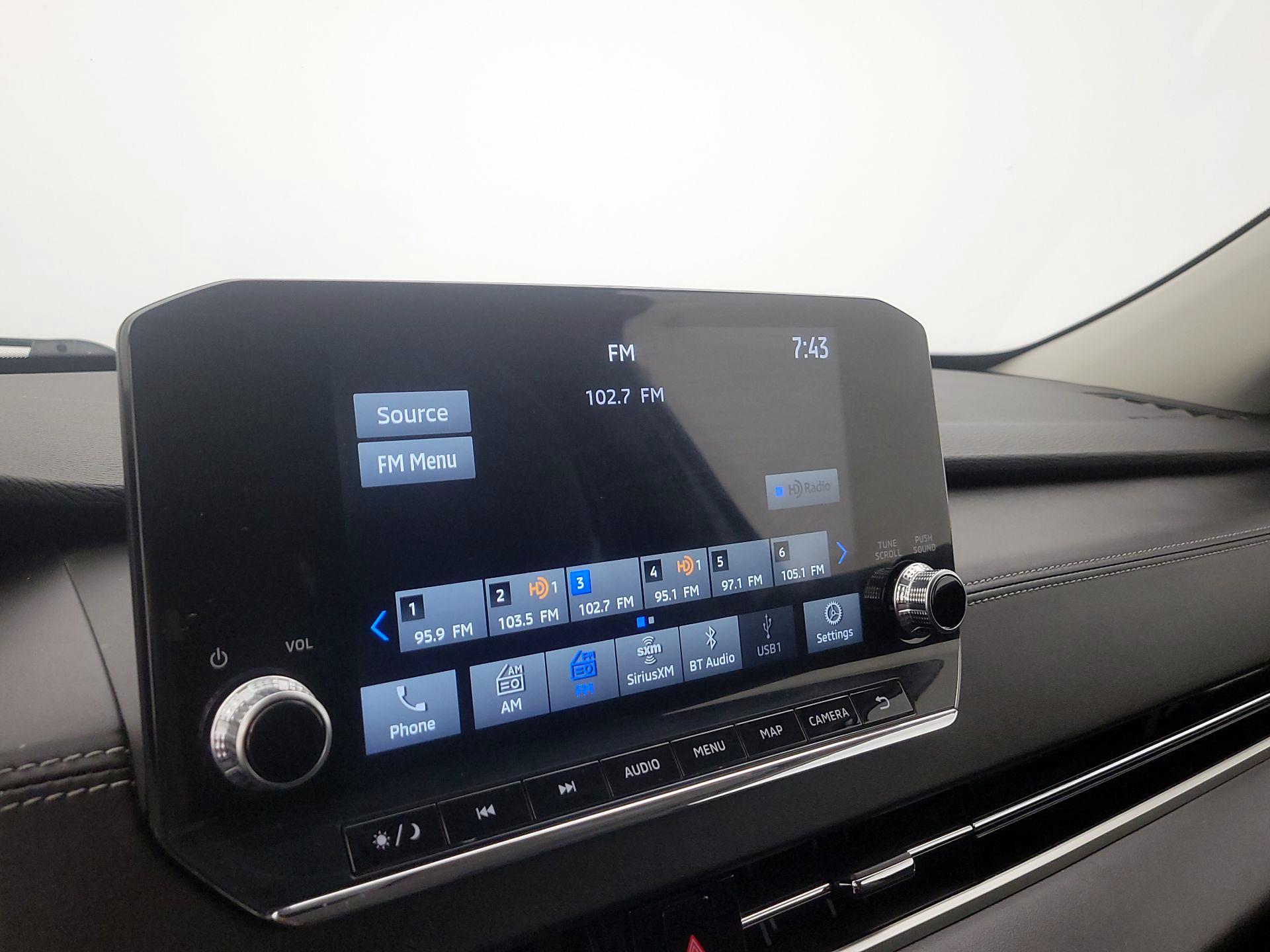 Thumbnail: 2022 Mitsubishi Outlander - 16