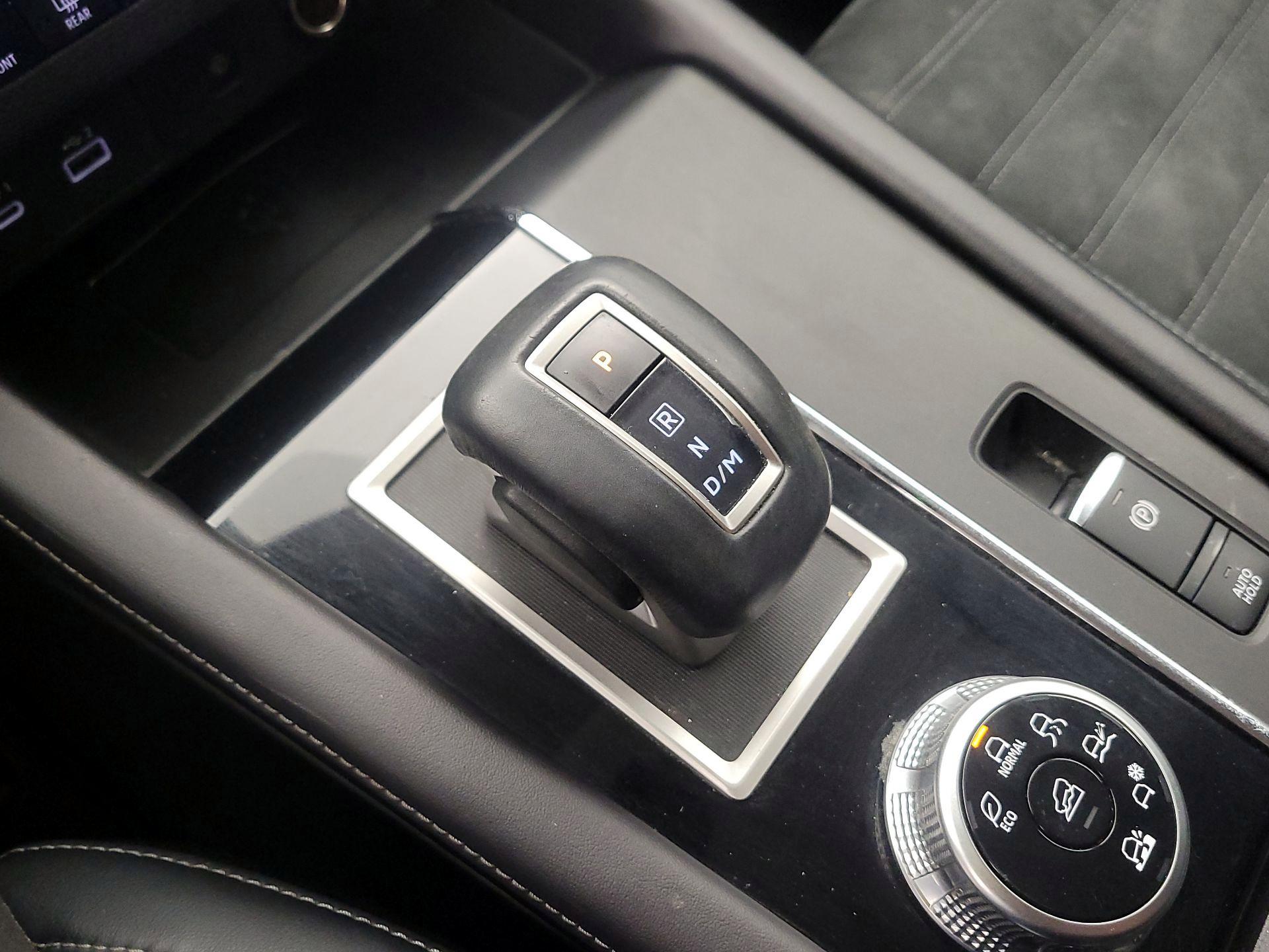 Thumbnail: 2022 Mitsubishi Outlander - 18