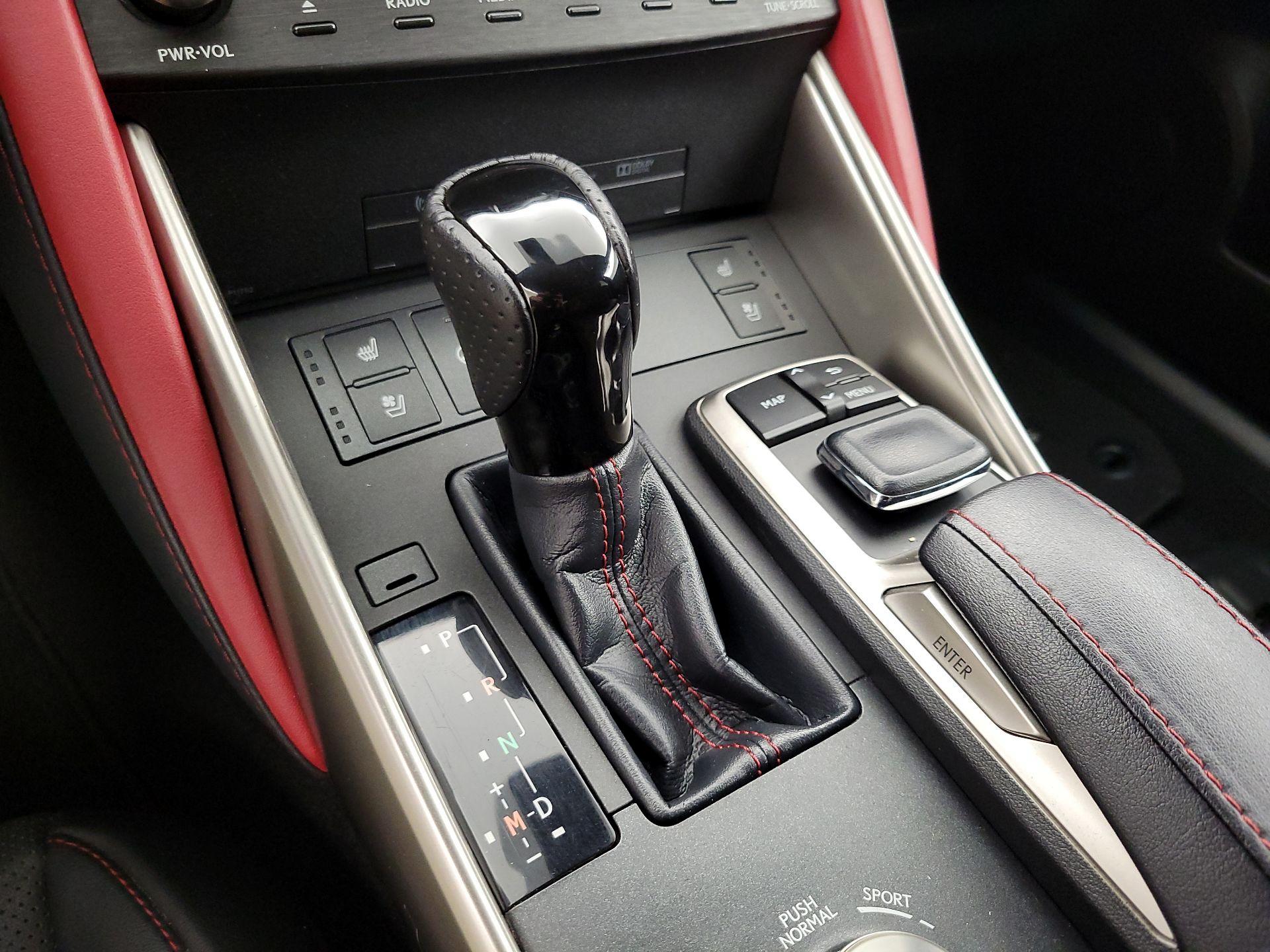 Thumbnail: 2019 Lexus IS - 18