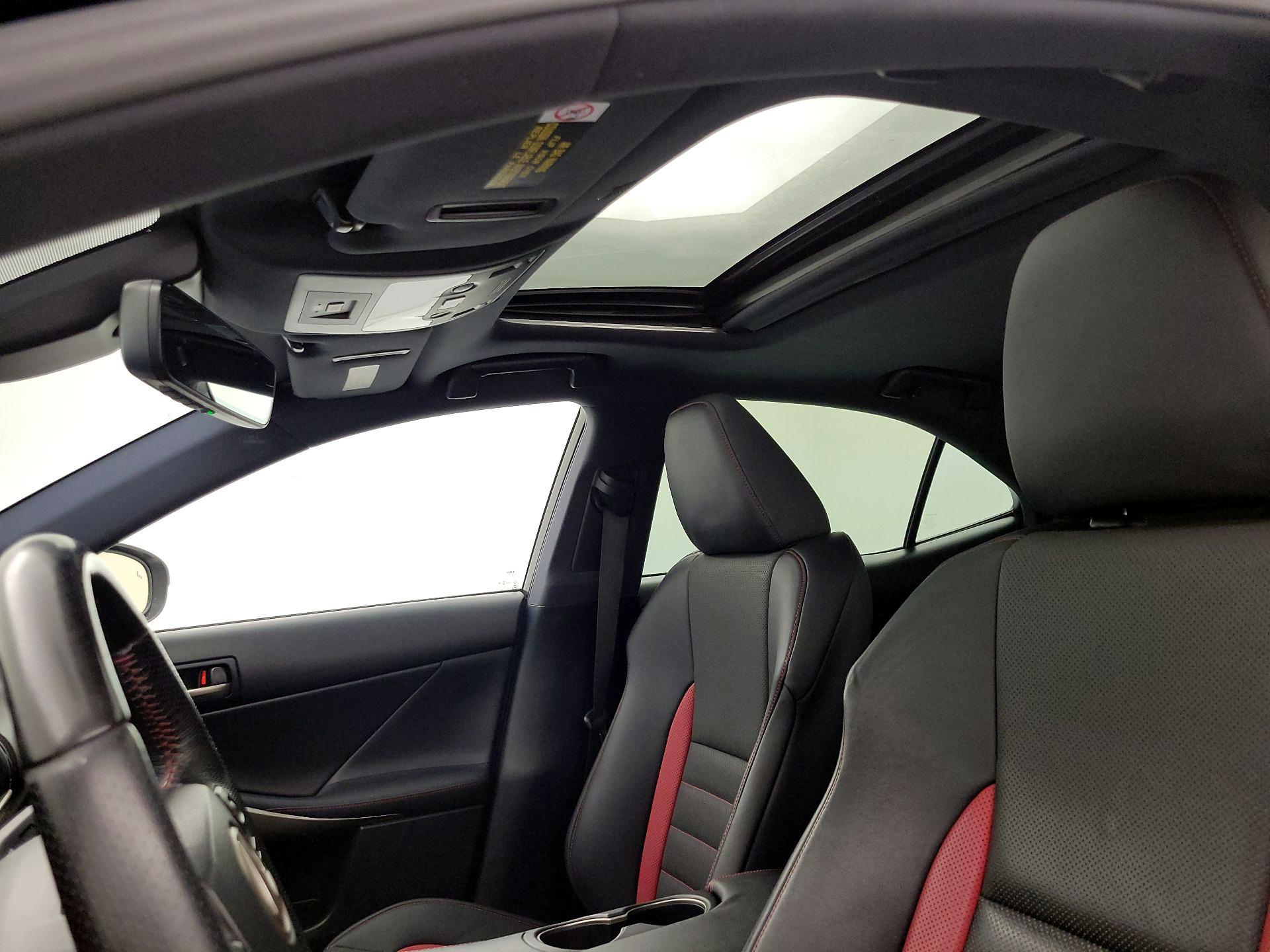 Thumbnail: 2019 Lexus IS - 20