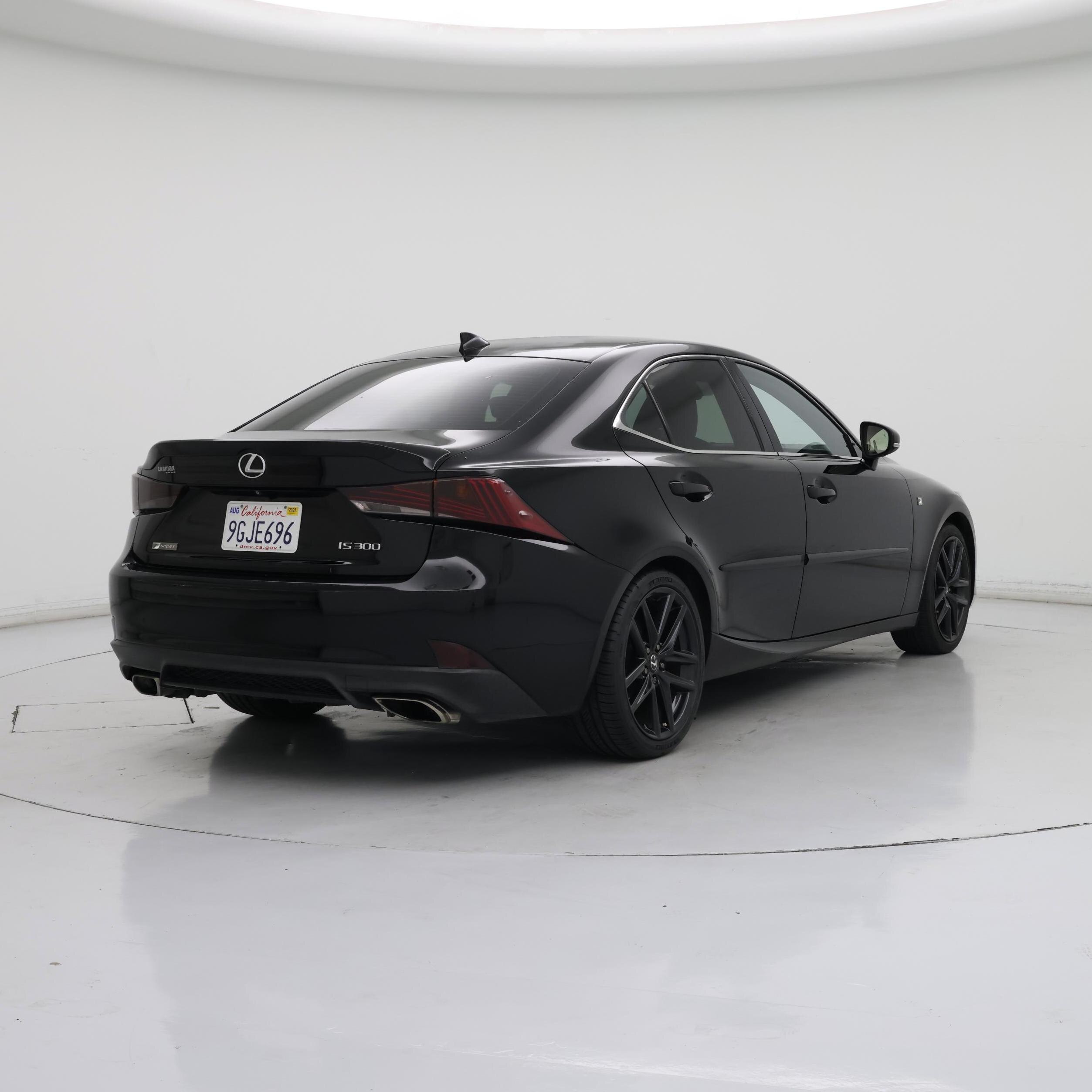 Thumbnail: 2019 Lexus IS - 8