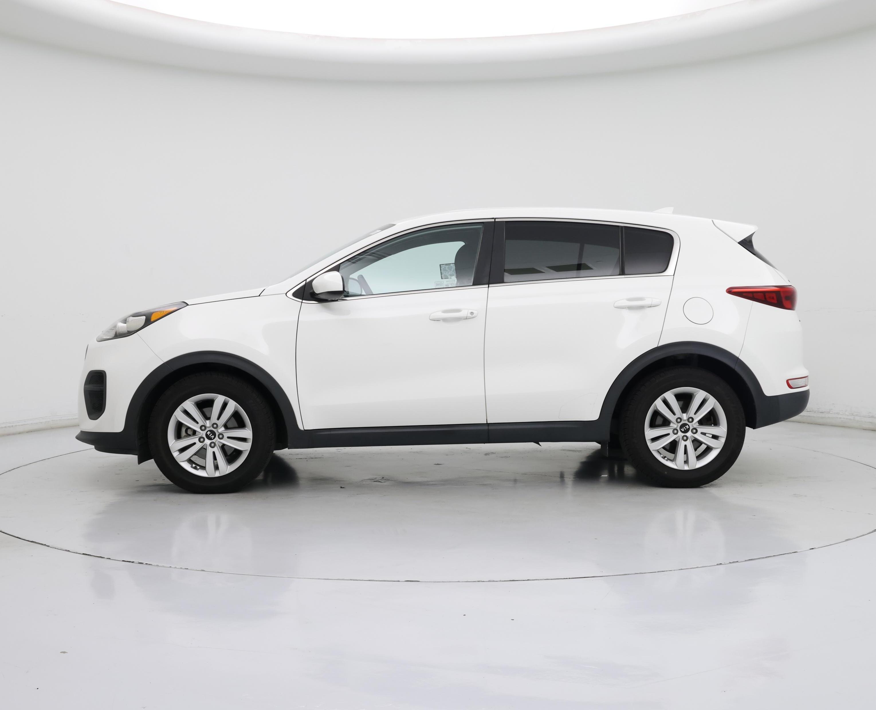 Thumbnail: 2017 Kia Sportage - 3