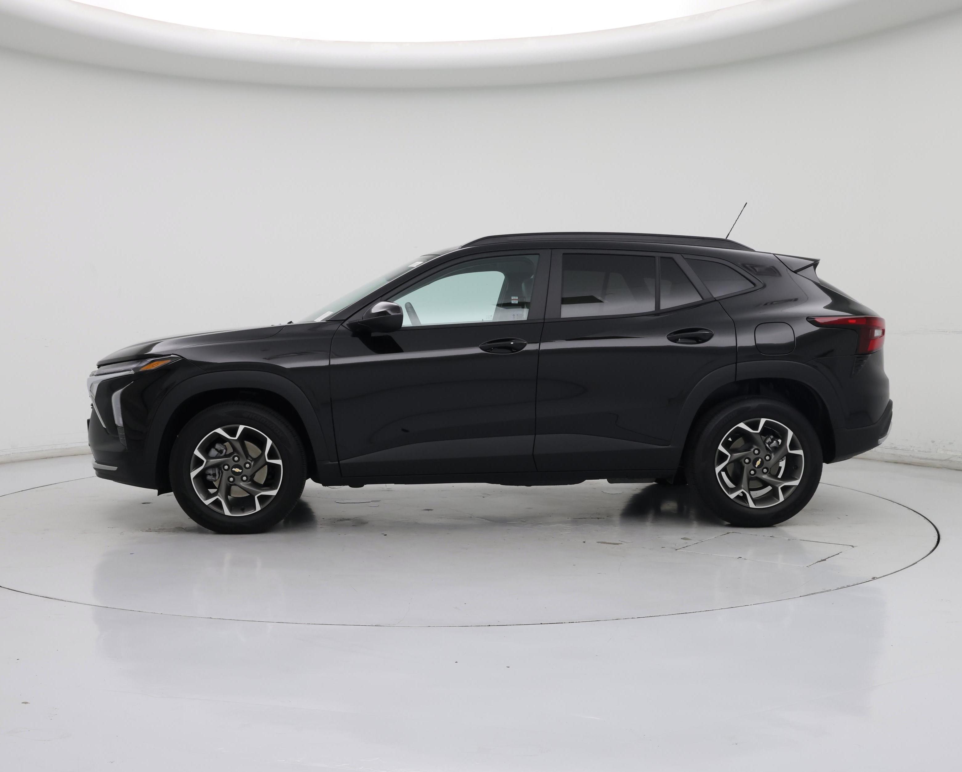 Thumbnail: 2025 Chevrolet Trax - 3