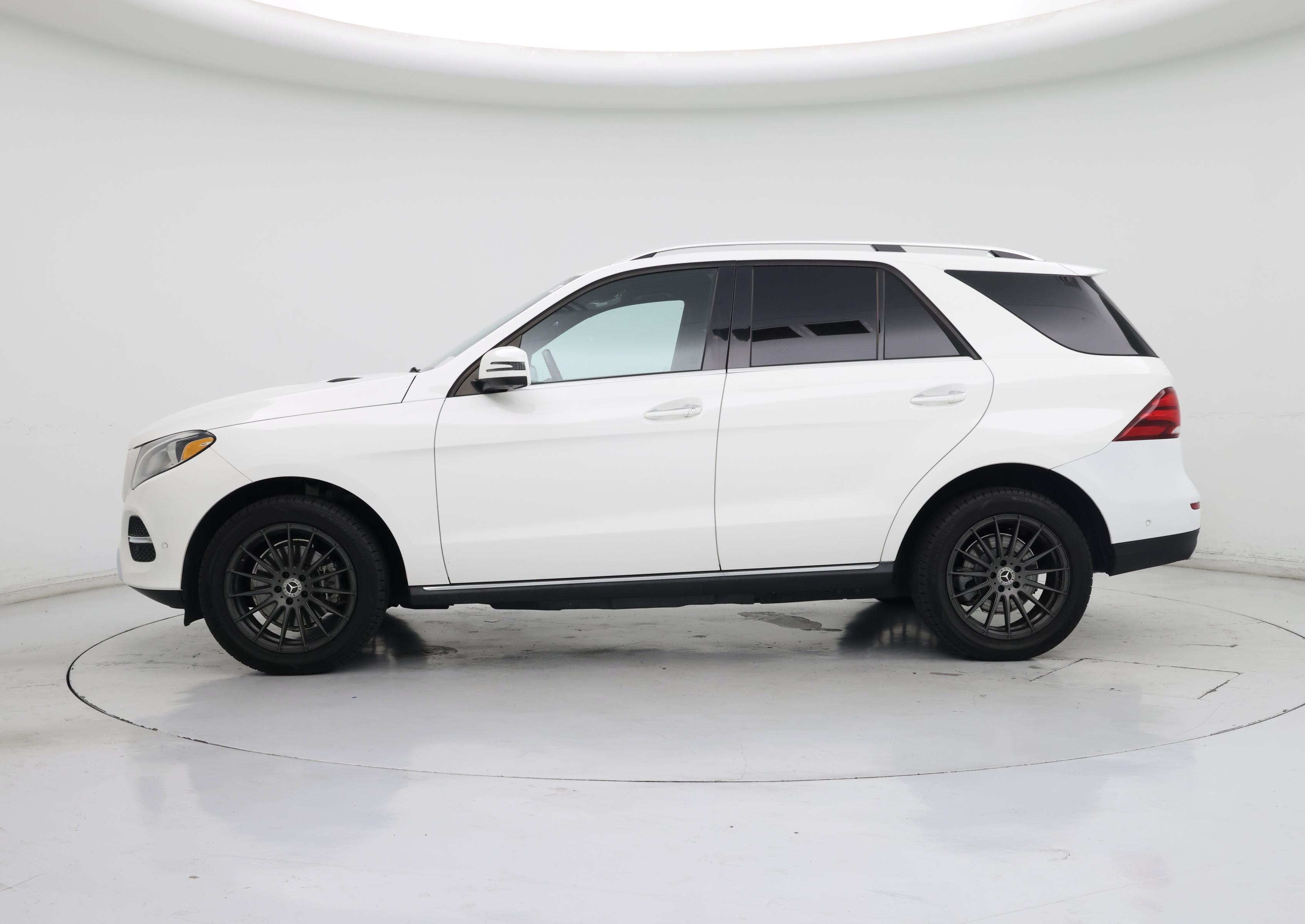 Thumbnail: 2018 Mercedes-Benz GLE - 3