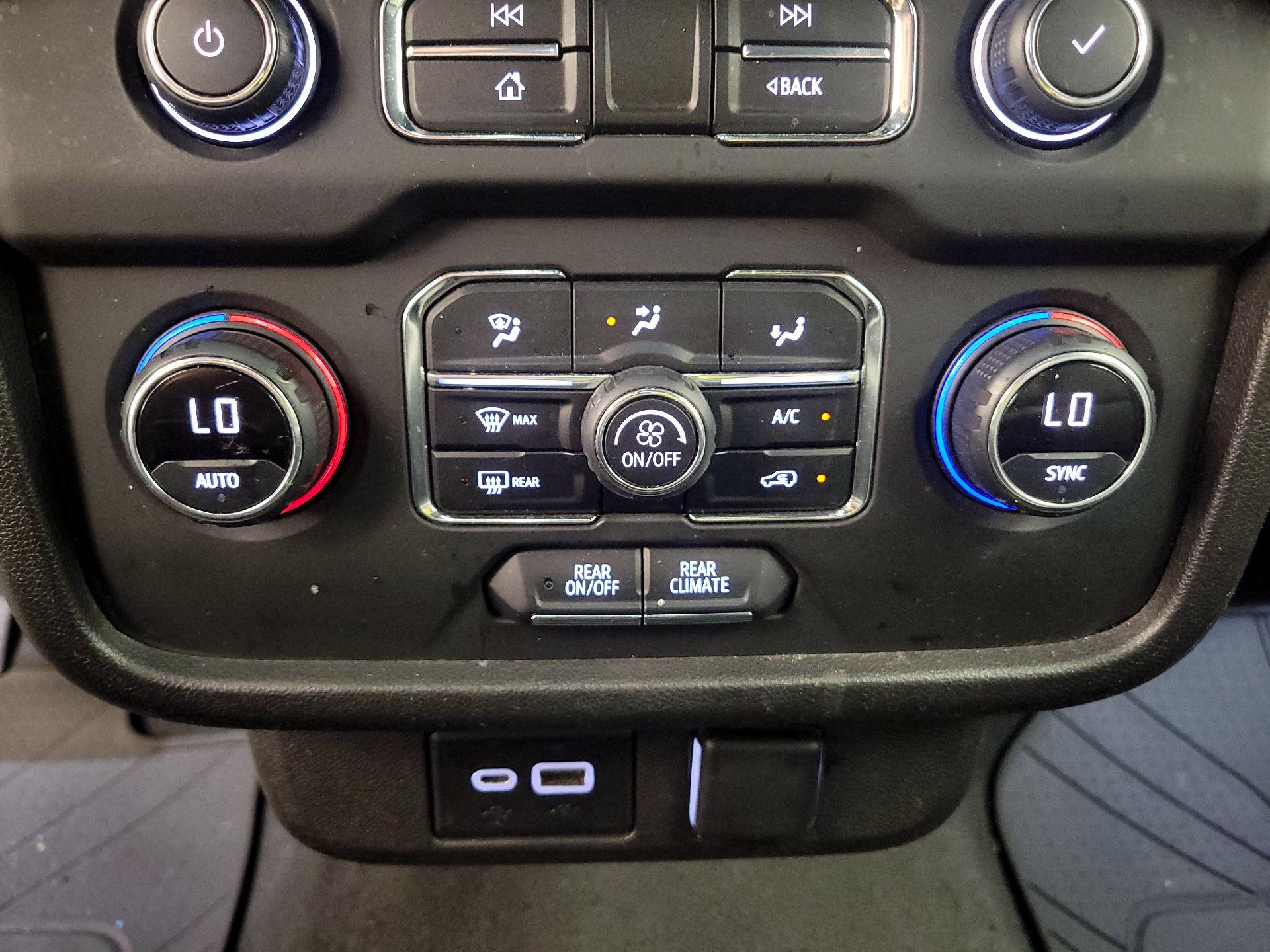 Thumbnail: 2021 Chevrolet Suburban - 16