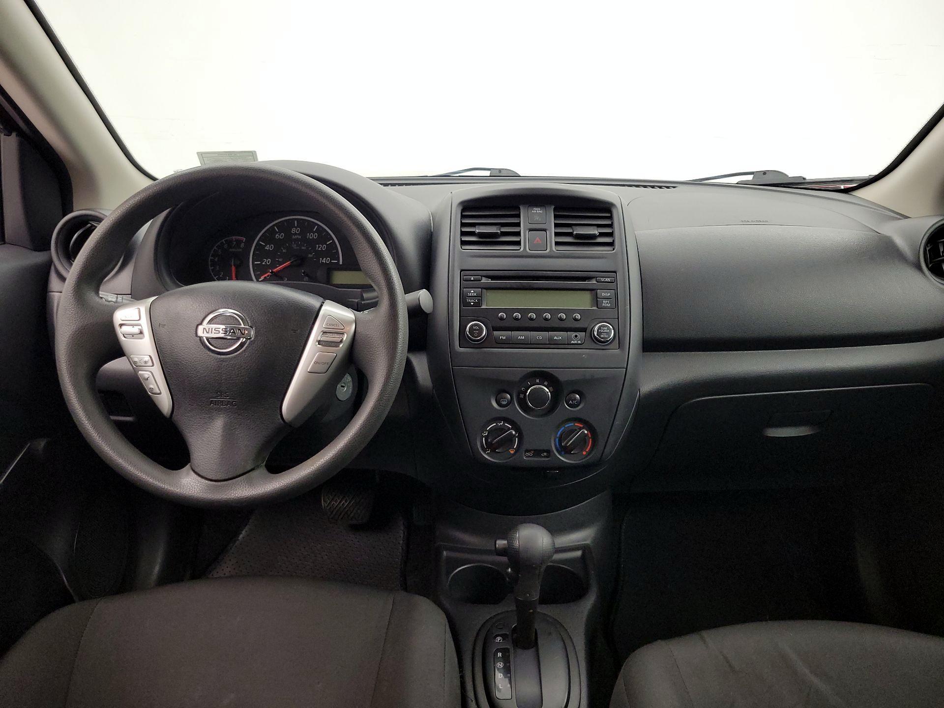 Thumbnail: 2016 Nissan Versa - 9