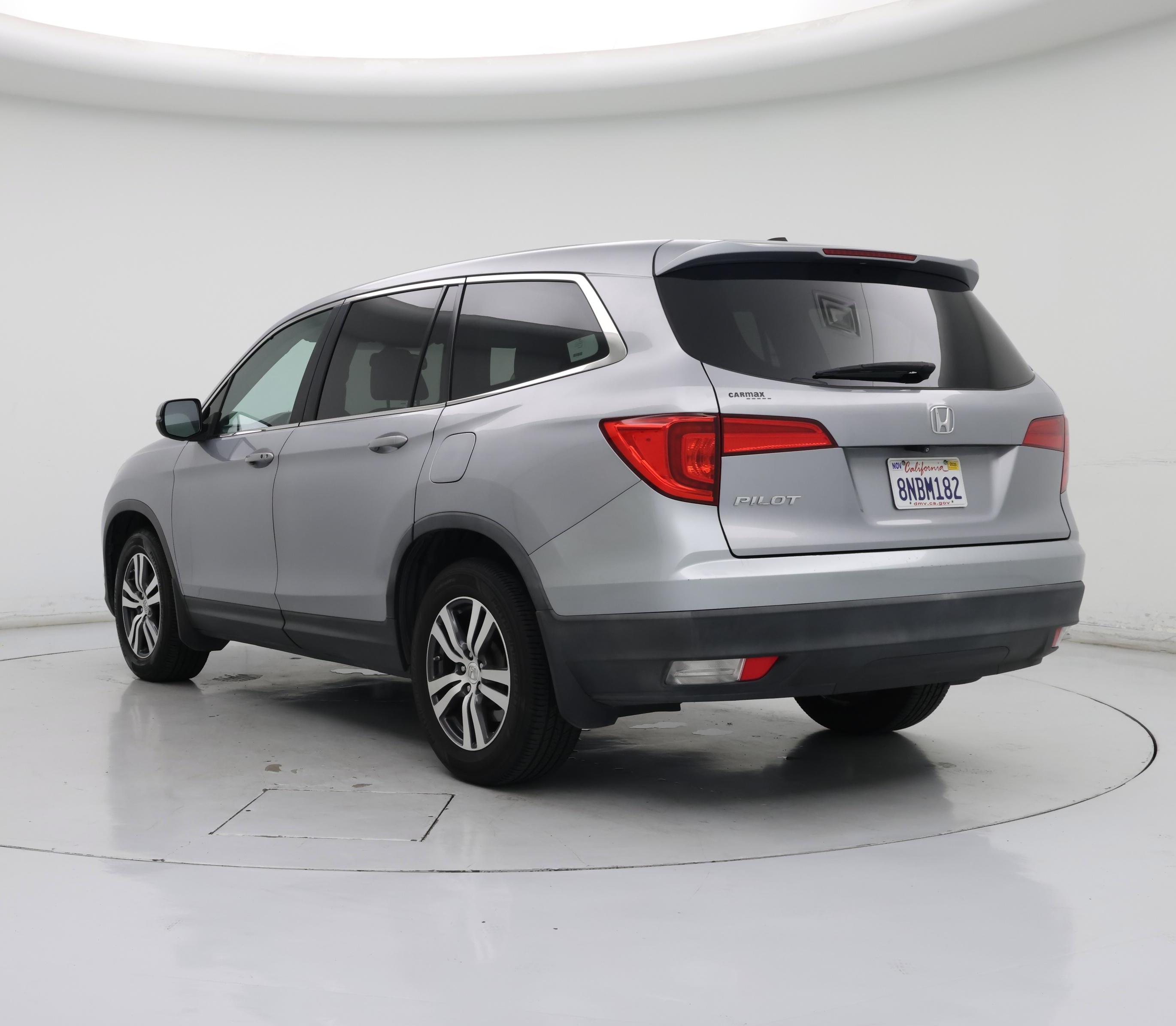 Thumbnail: 2017 Honda Pilot - 2