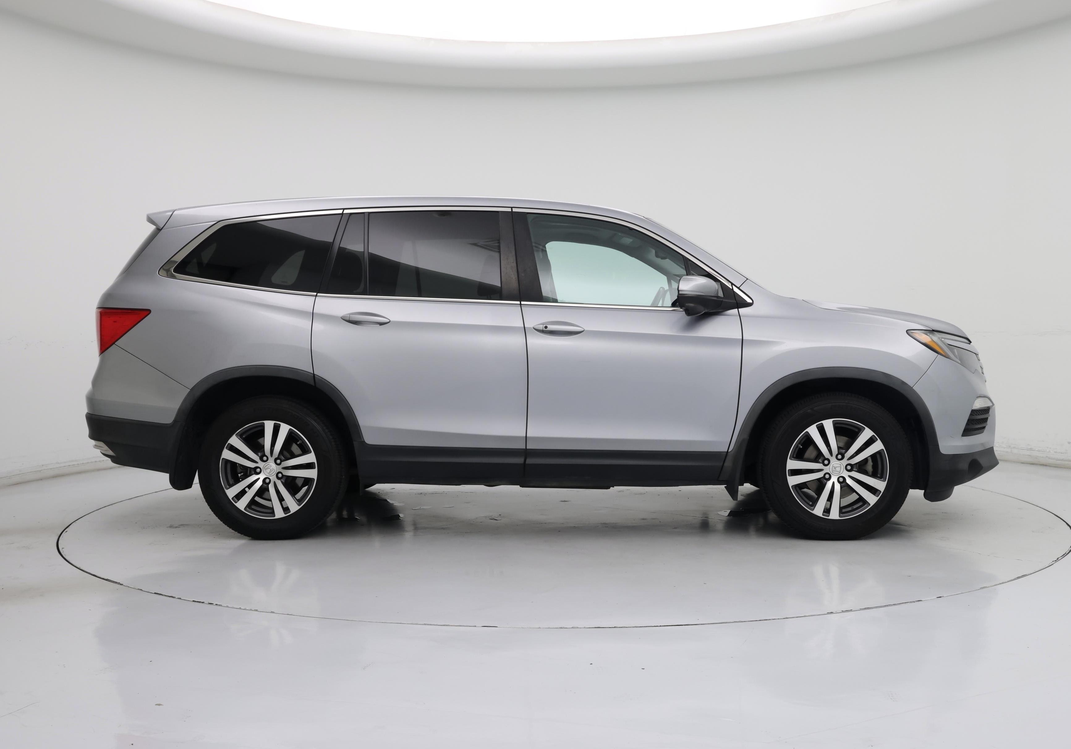 Thumbnail: 2017 Honda Pilot - 7