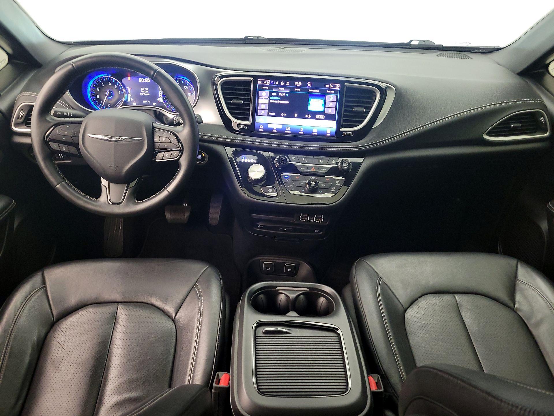 Thumbnail: 2021 Chrysler Pacifica - 9