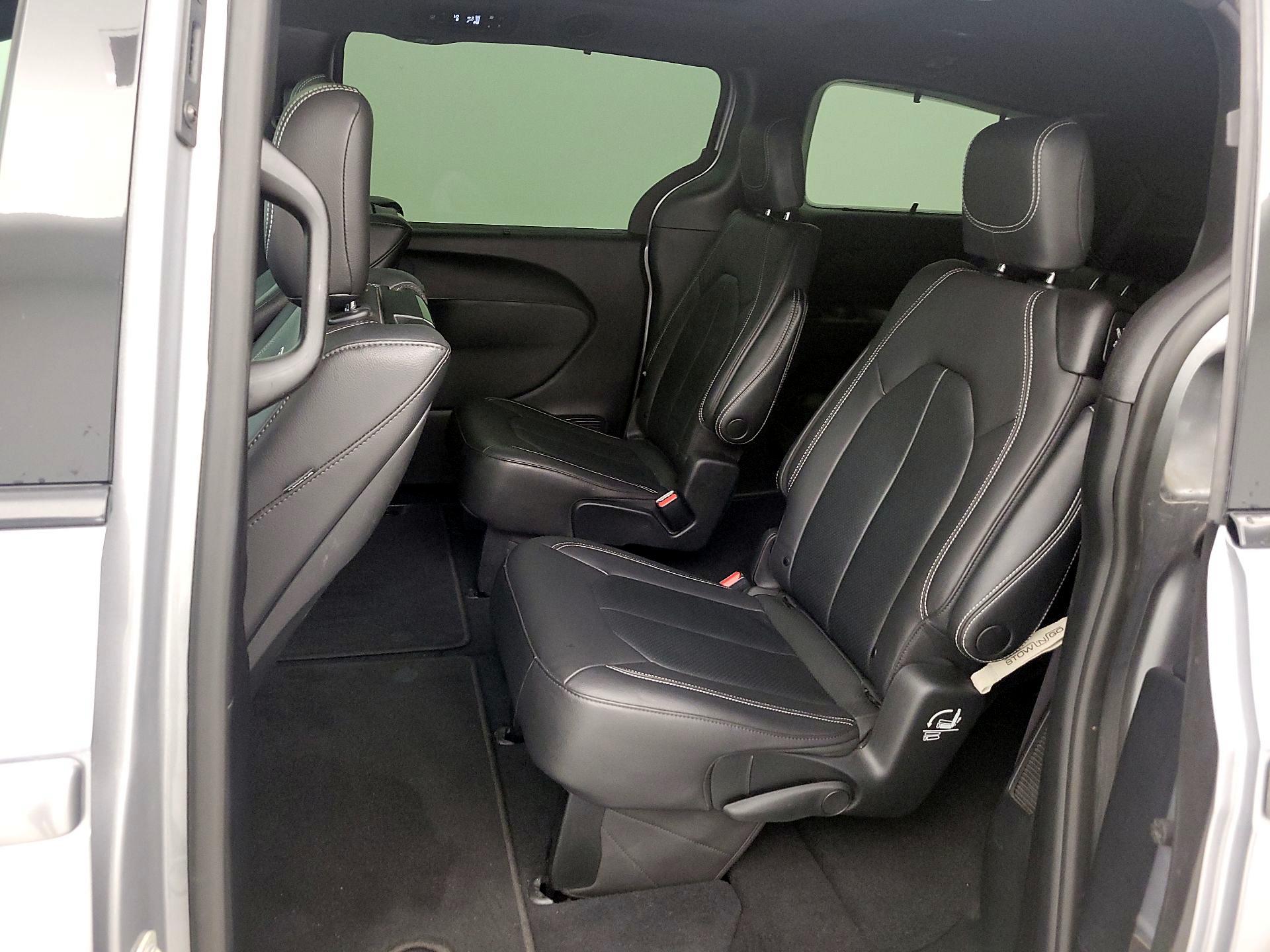 Thumbnail: 2021 Chrysler Pacifica - 20