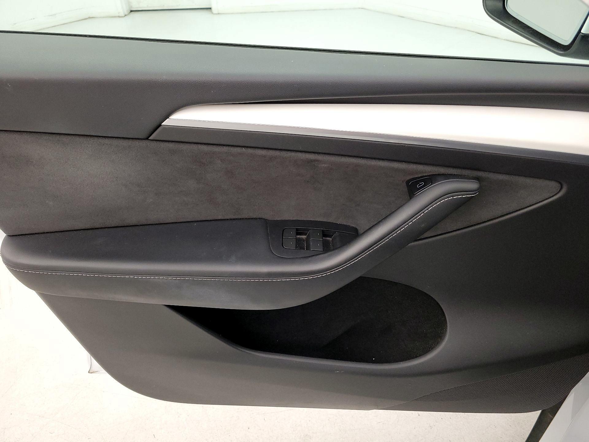 Thumbnail: 2023 Tesla Model Y - 12
