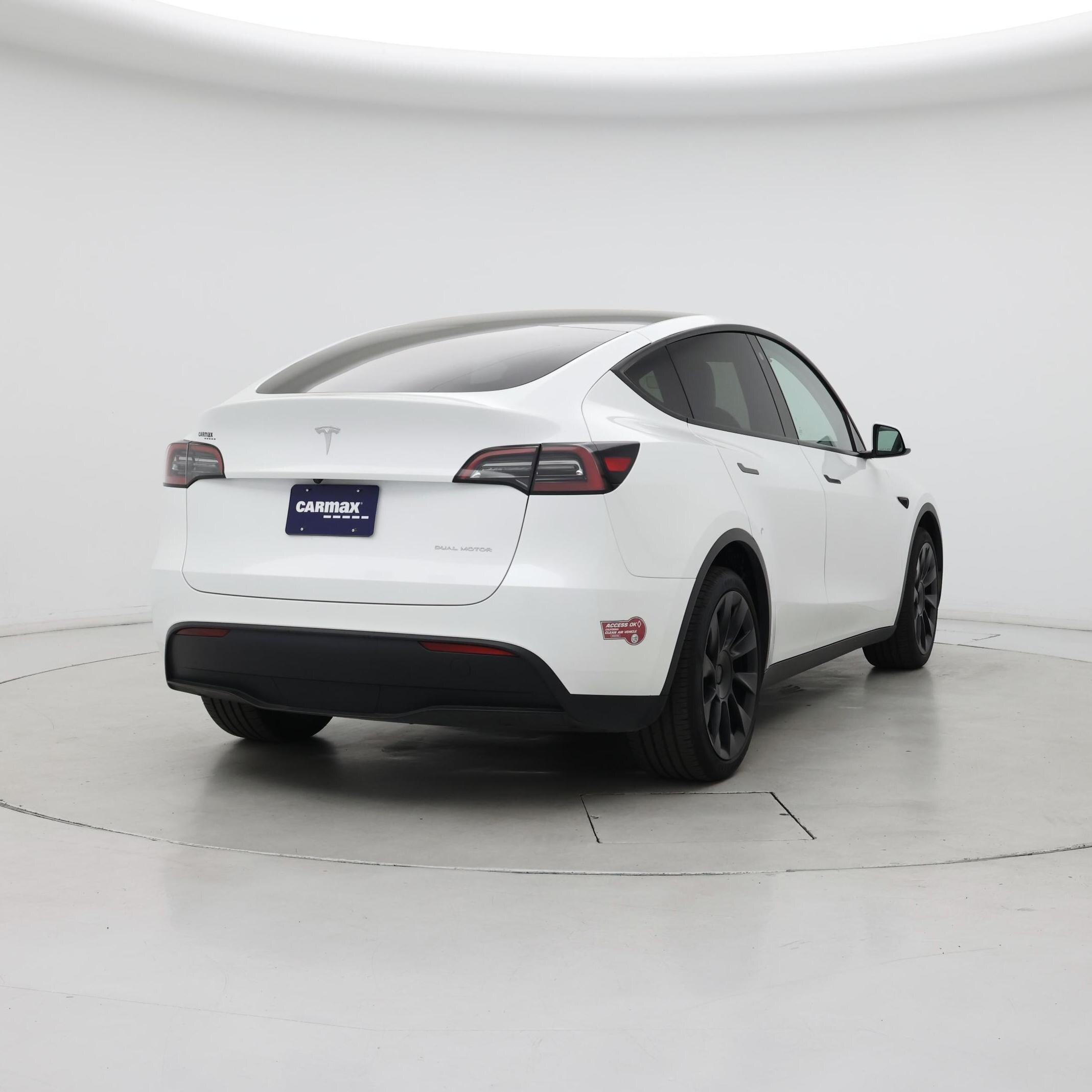 Thumbnail: 2023 Tesla Model Y - 8