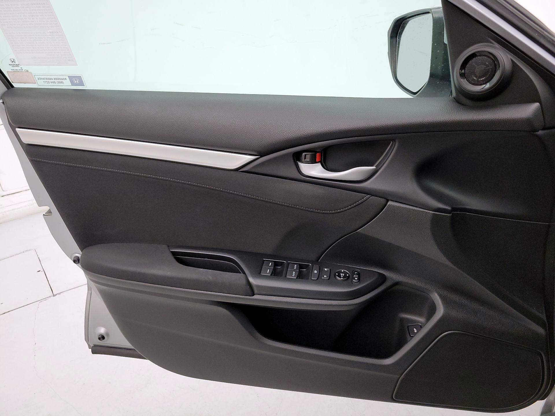 Thumbnail: 2017 Honda Civic - 12