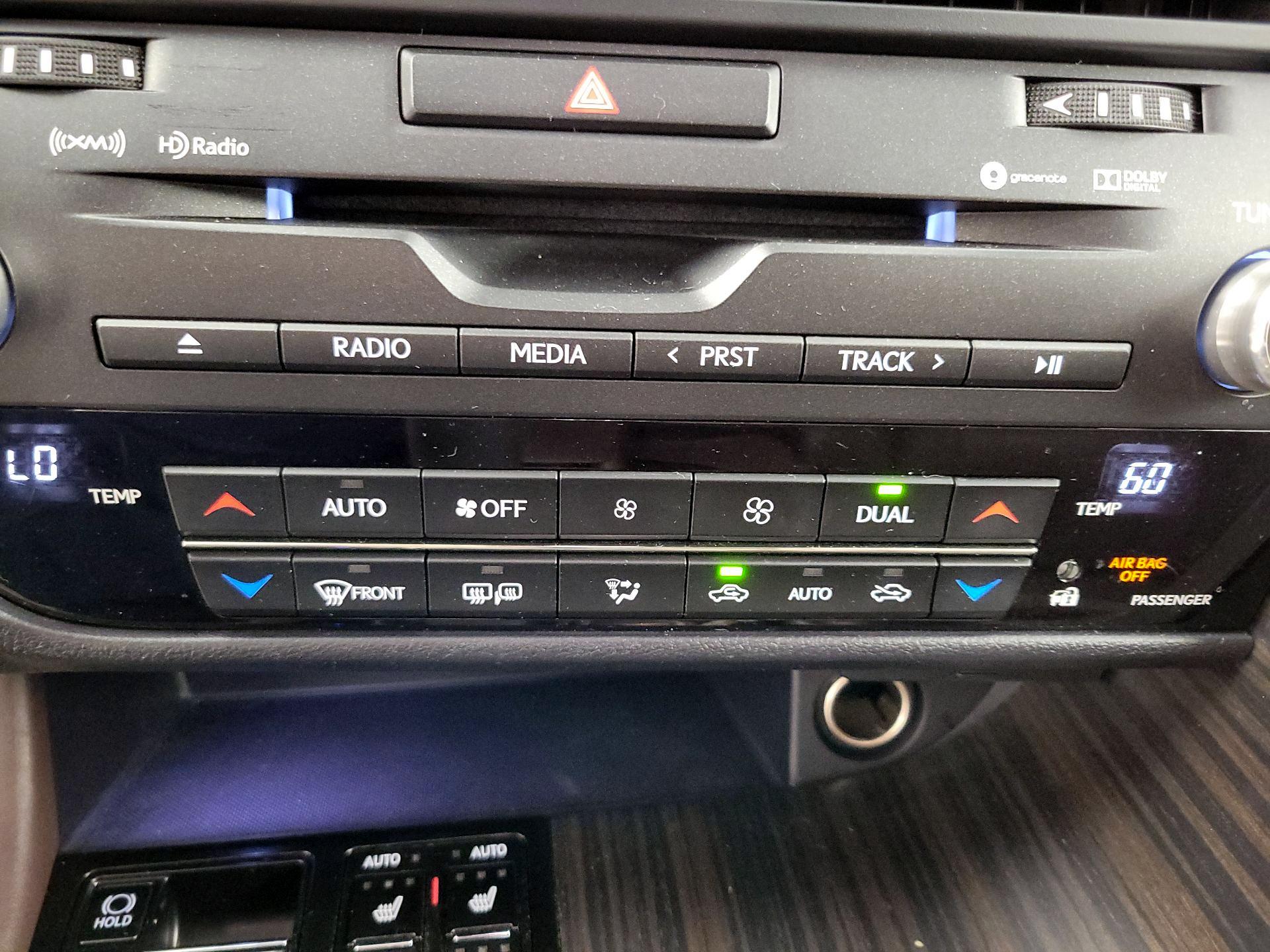 Thumbnail: 2018 Lexus RX - 17