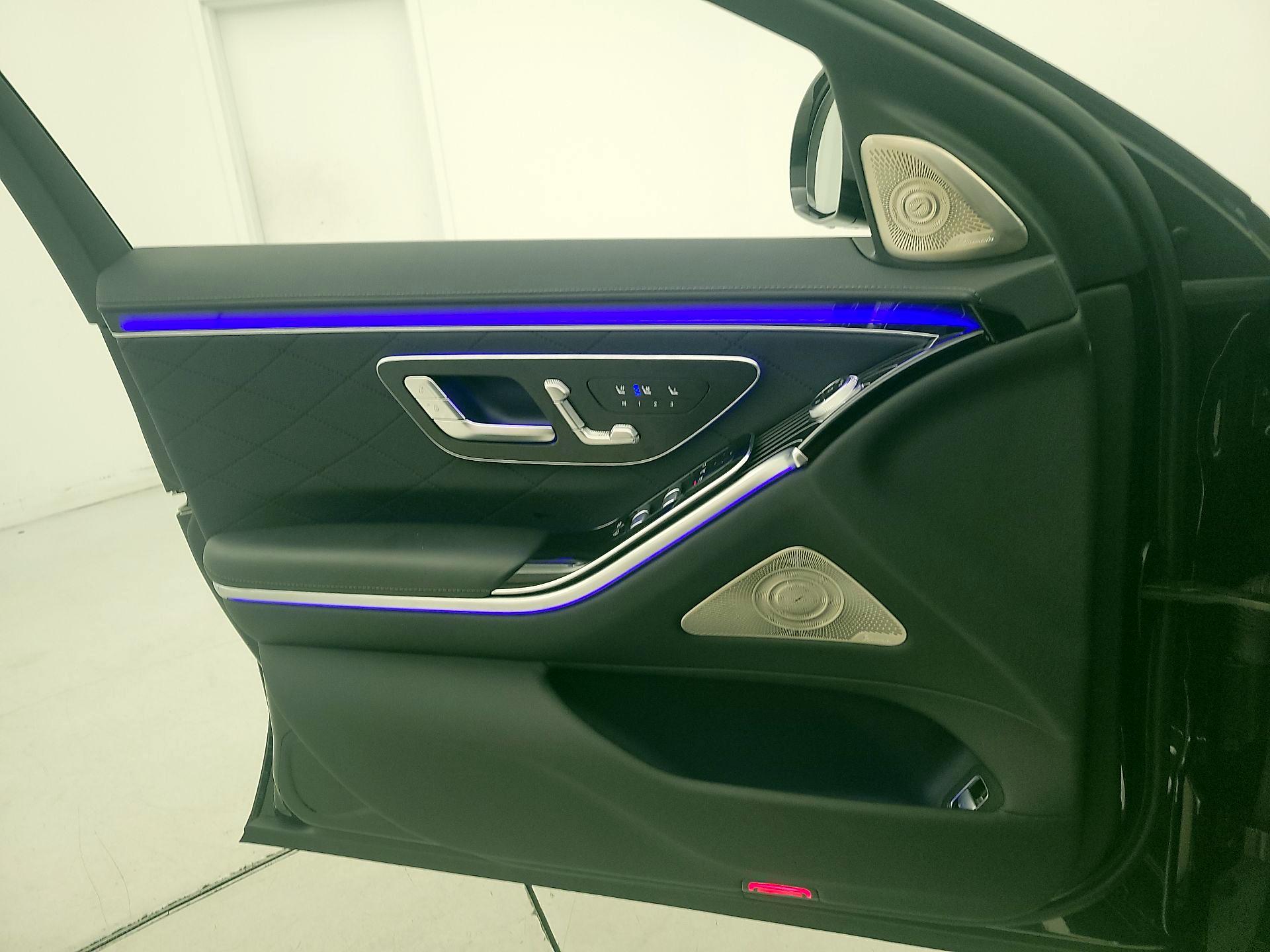Thumbnail: 2023 Mercedes-Benz S-Class - 12