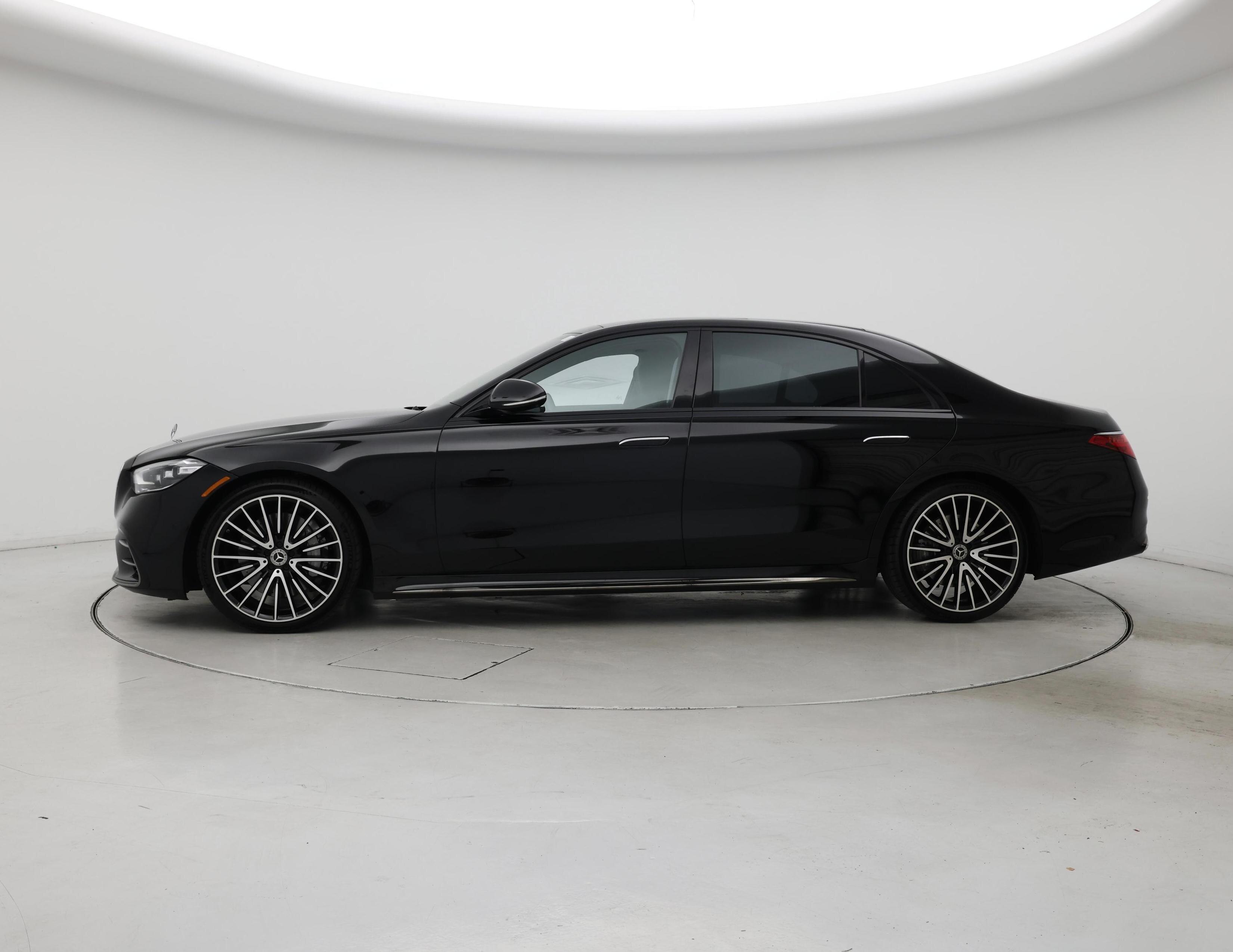 Thumbnail: 2023 Mercedes-Benz S-Class - 3
