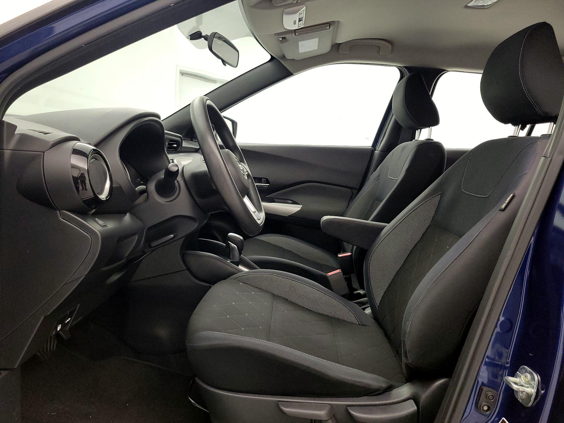 Thumbnail: 2019 Nissan Kicks - 11